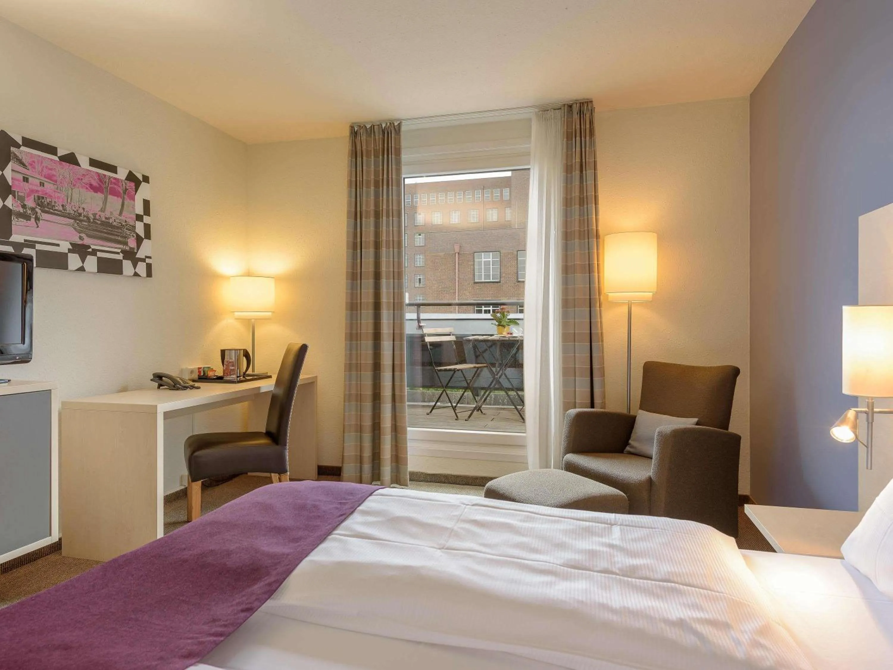 Bedroom, Bed in Mercure Hotel Berlin City West