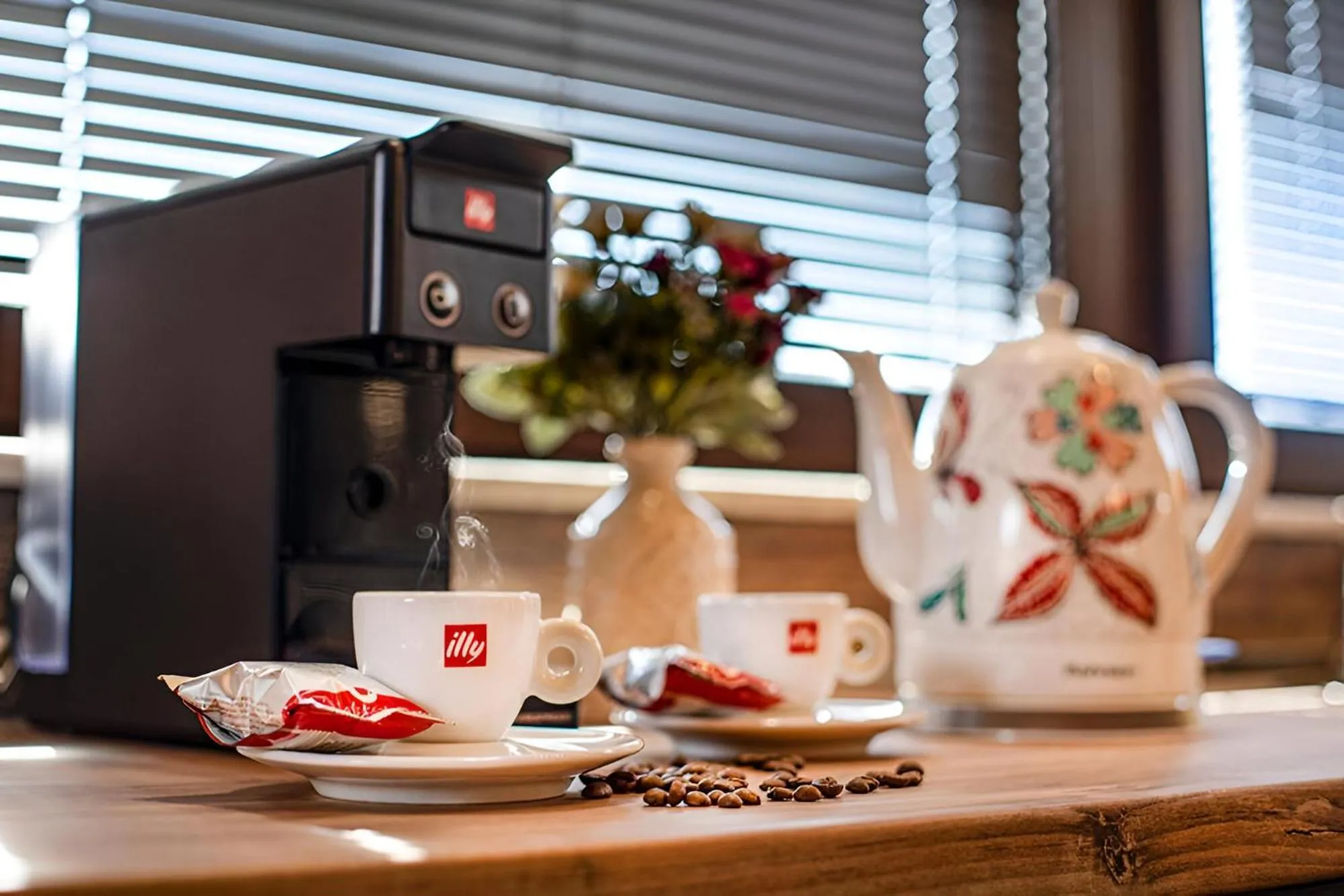 Coffee/tea facilities in Hotel Antique - free private parking