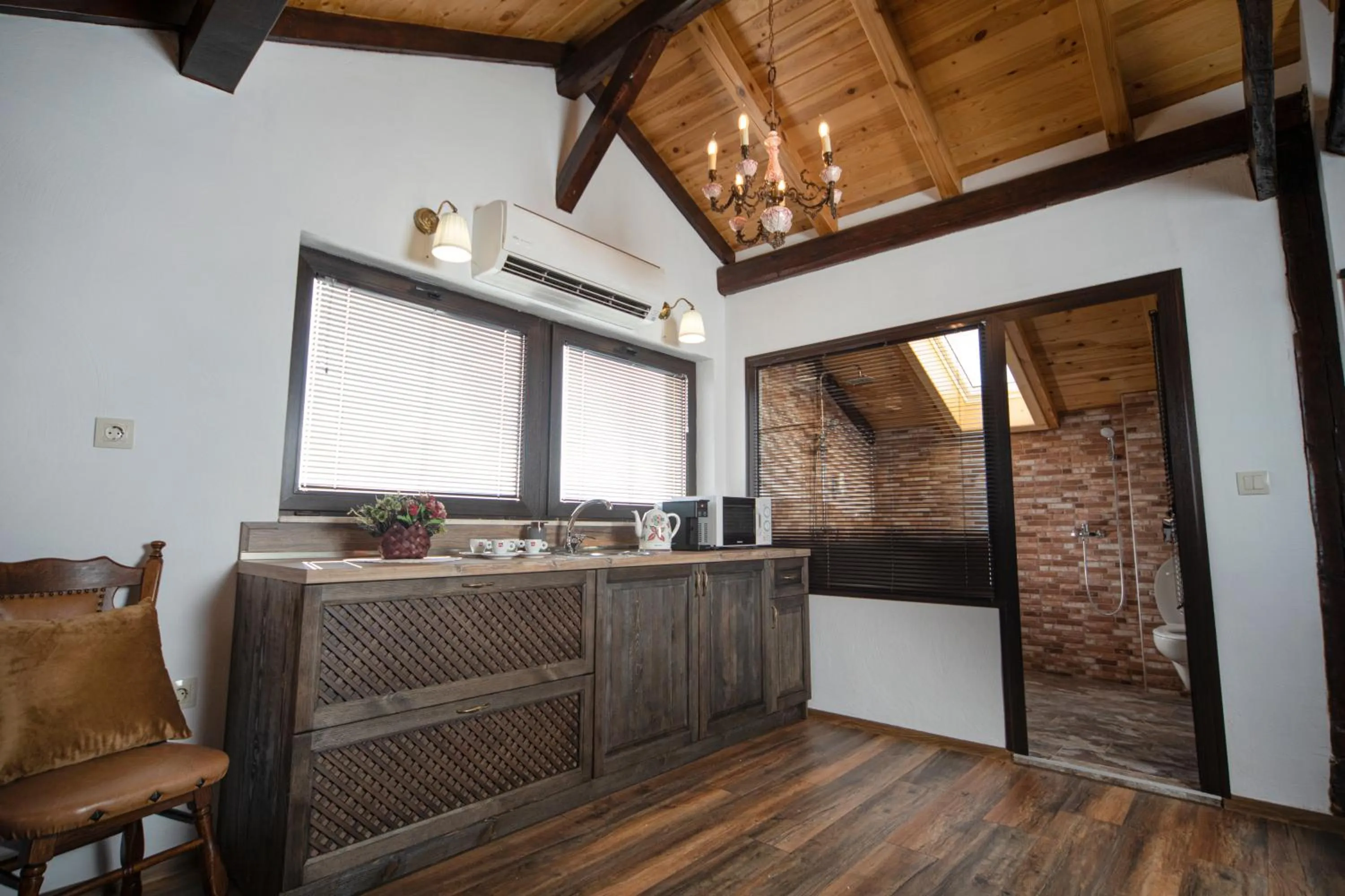 Bathroom in Hotel Antique - free private parking