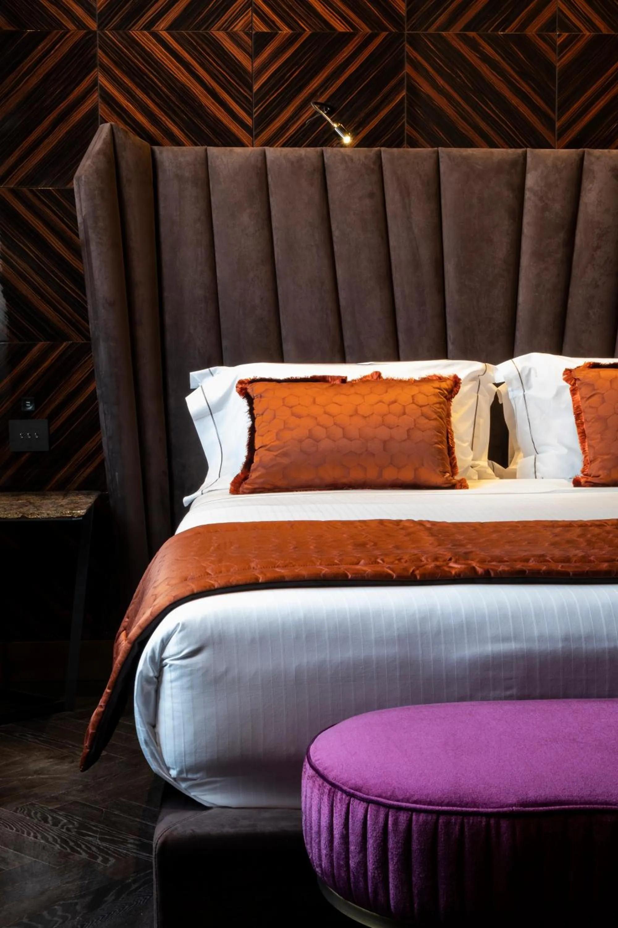 Bed in U-Visionary Roma Hotel