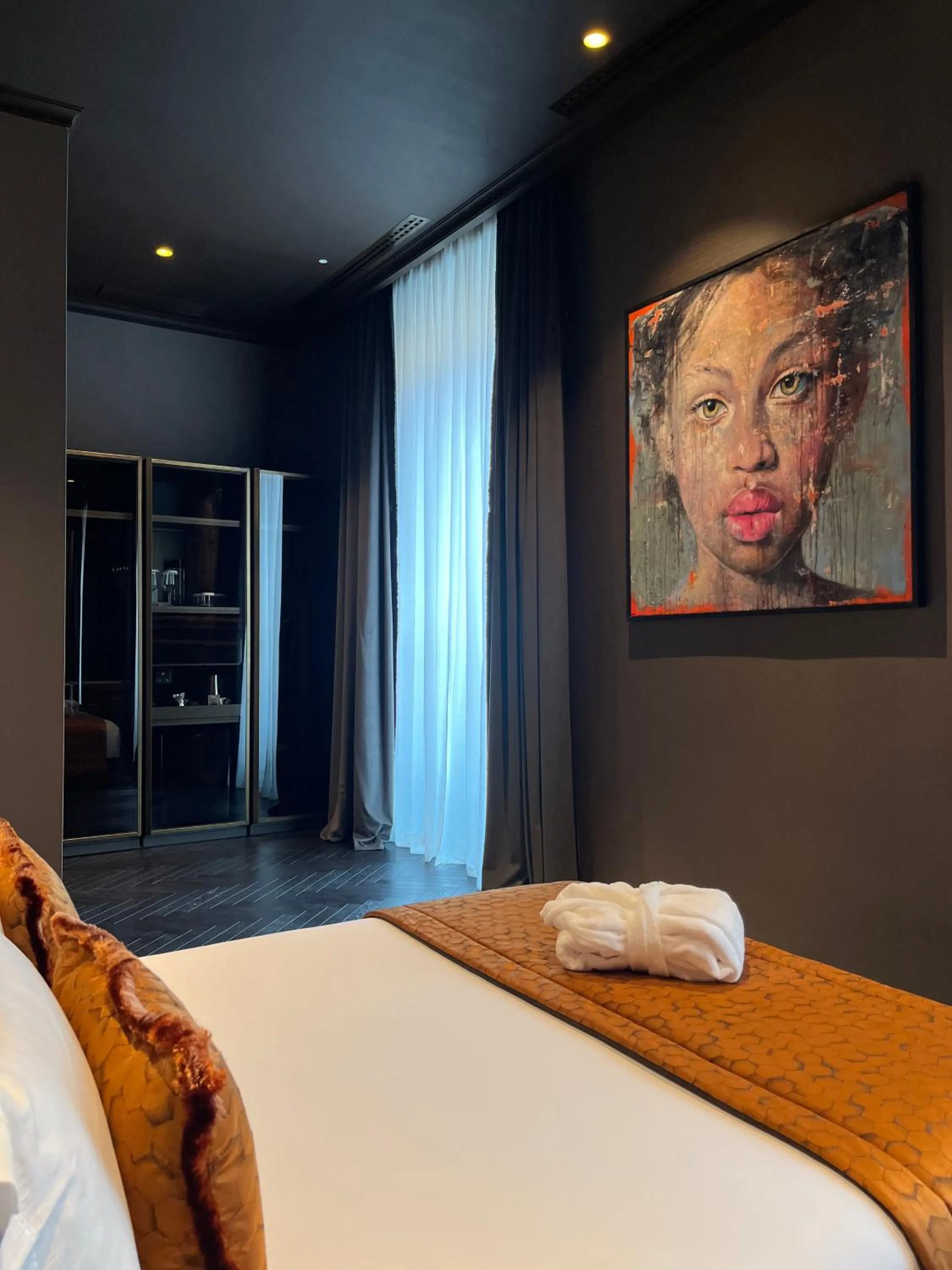 Bed in U-Visionary Roma Hotel