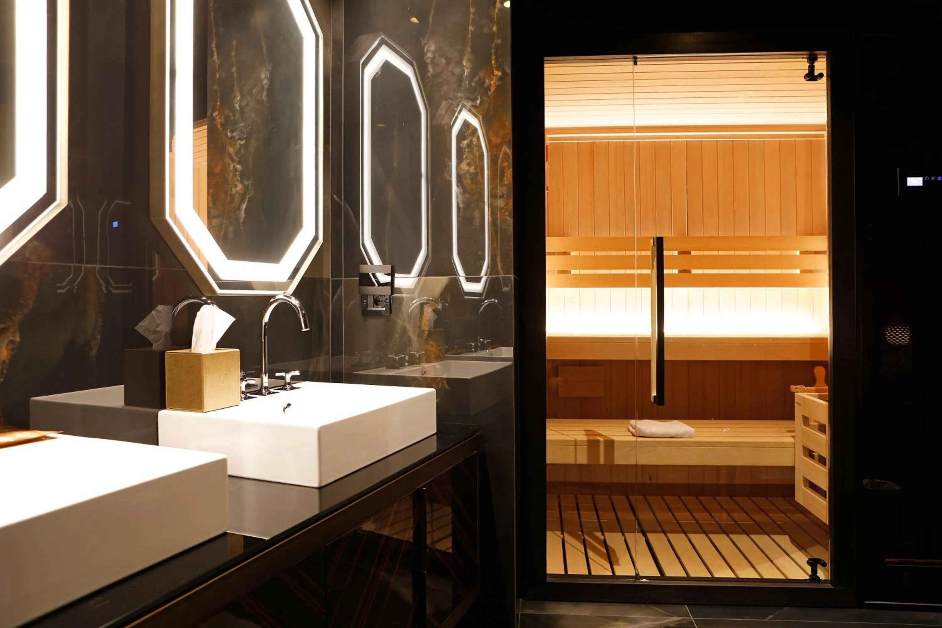 Sauna in U-Visionary Roma Hotel