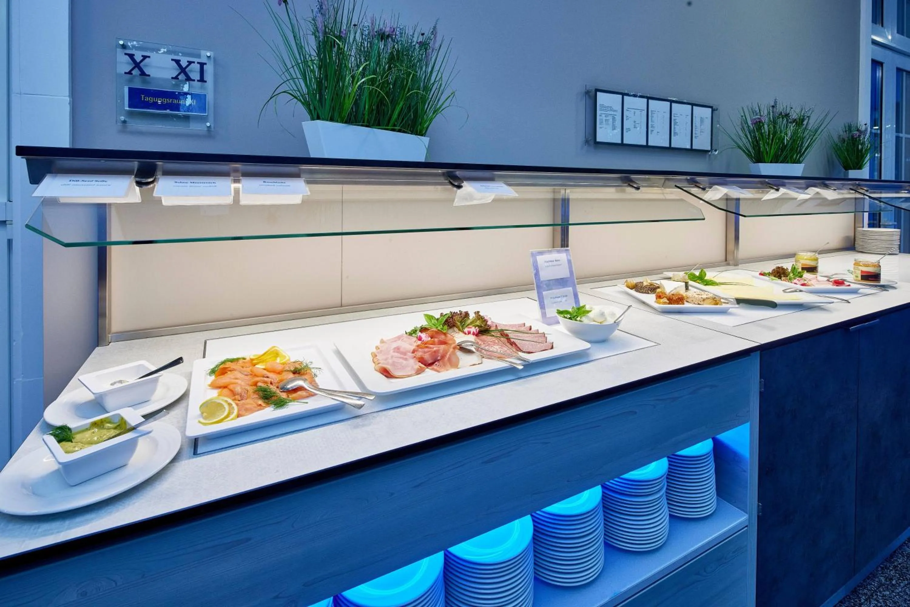 Buffet breakfast in Designhotel + CongressCentrum Wienecke XI.