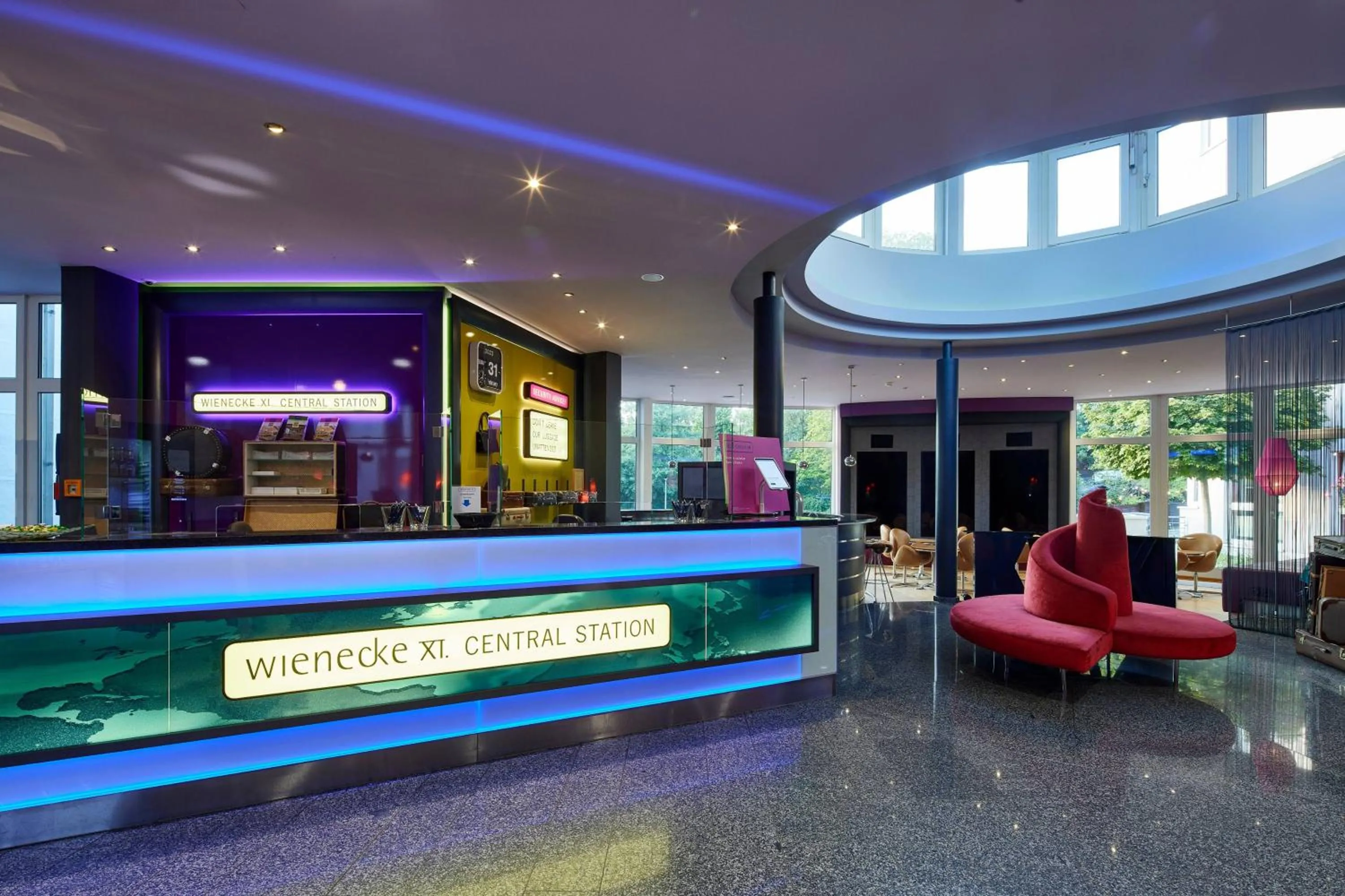 Lobby or reception in Designhotel + CongressCentrum Wienecke XI.