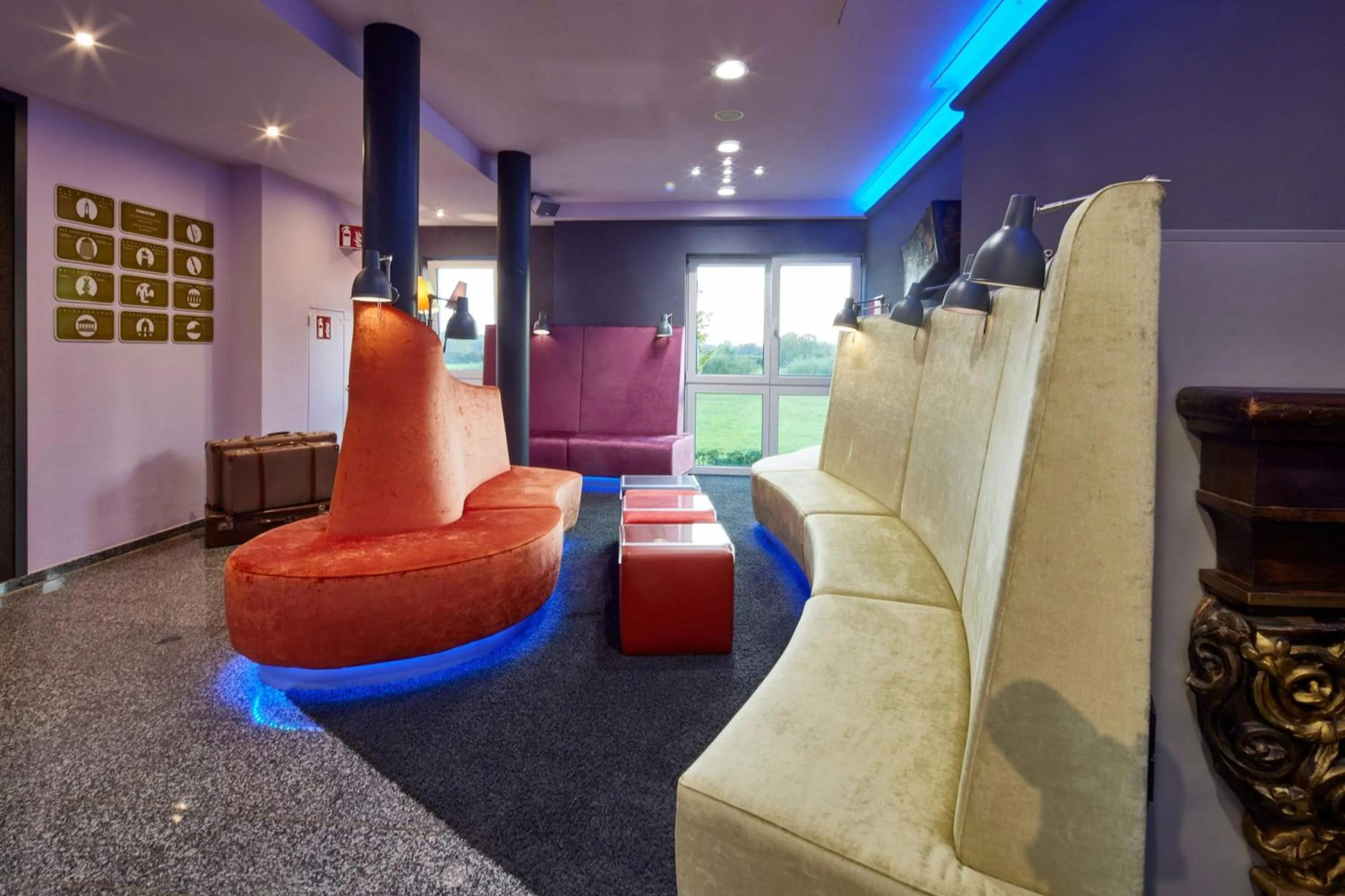 Lobby or reception in Designhotel + CongressCentrum Wienecke XI.