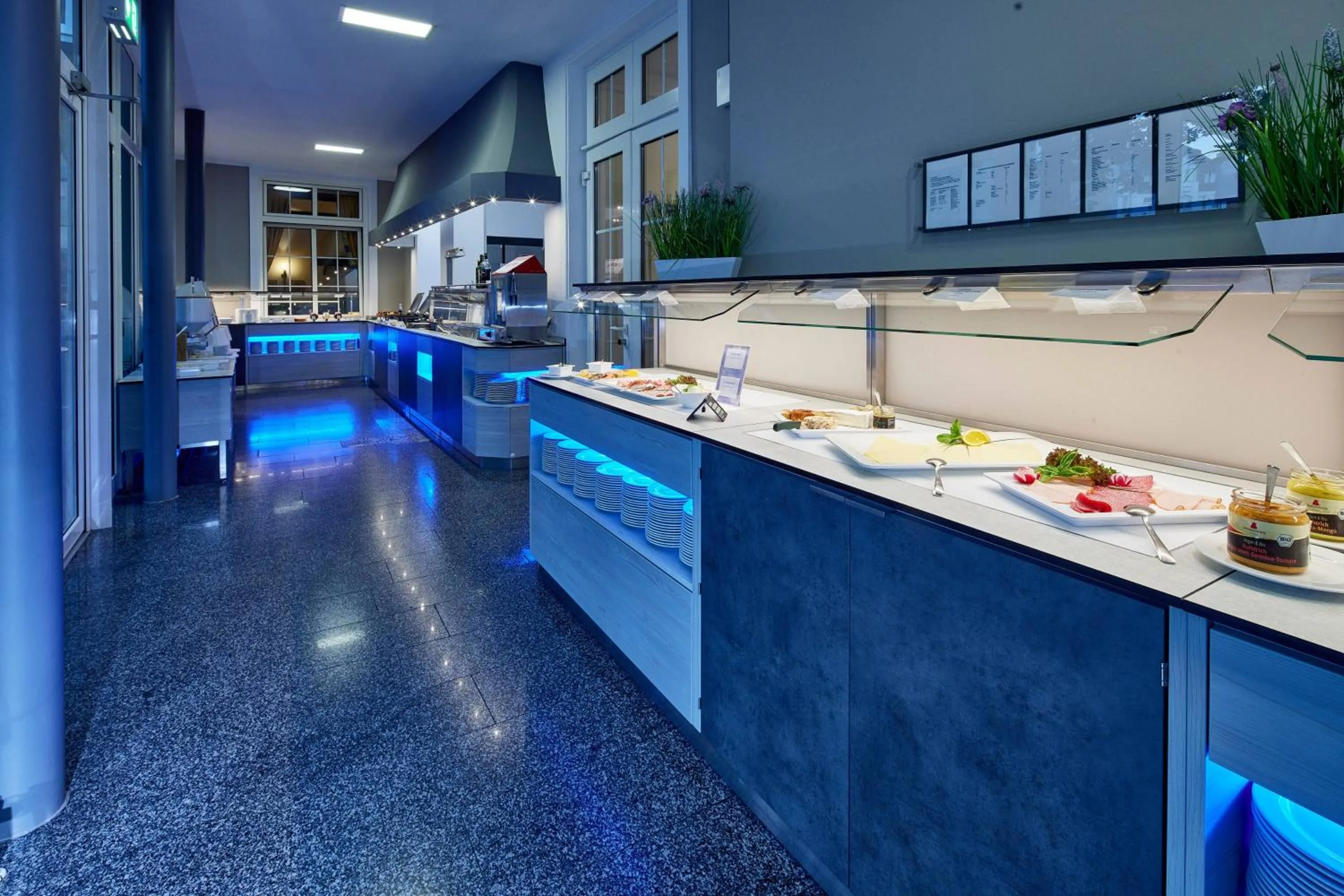 Buffet breakfast in Designhotel + CongressCentrum Wienecke XI.