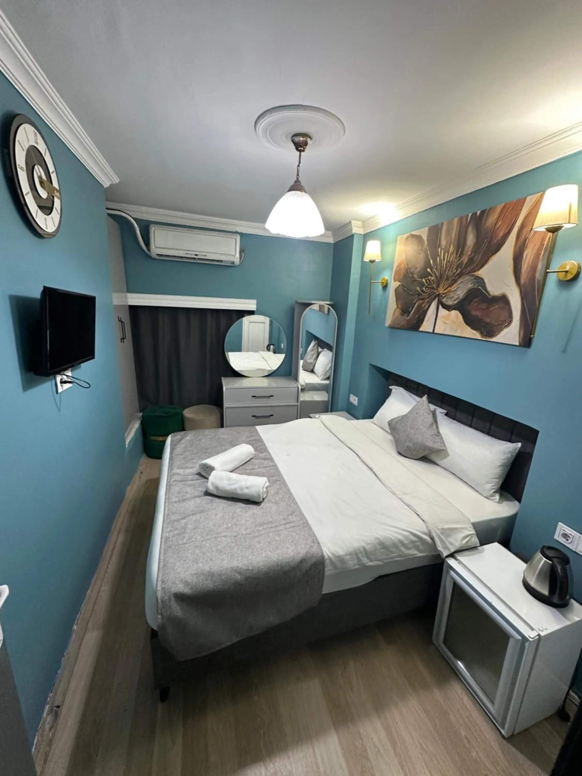 Bed in Ada Apart Hotel