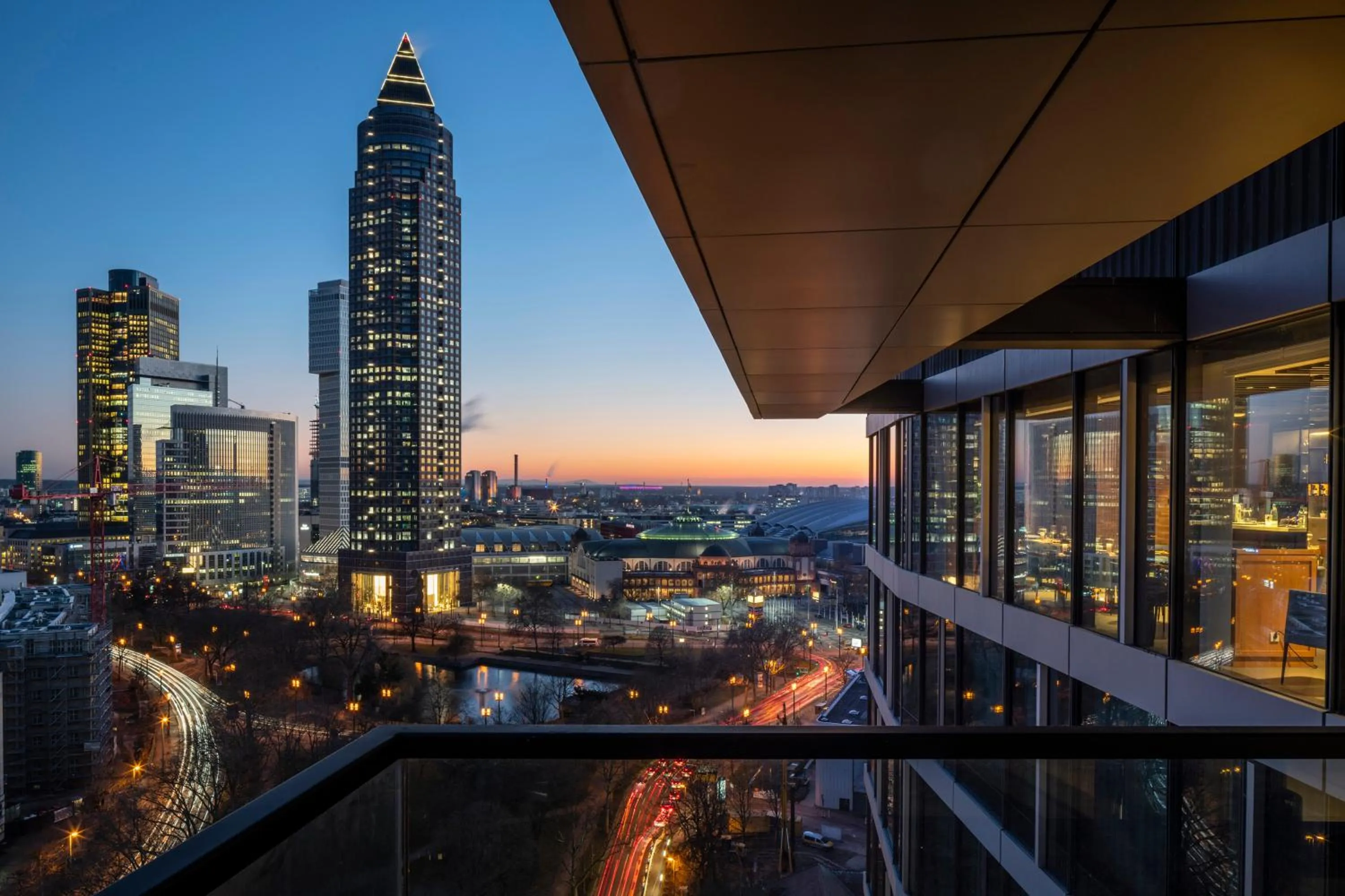 Restaurant/places to eat in Meliá Frankfurt City