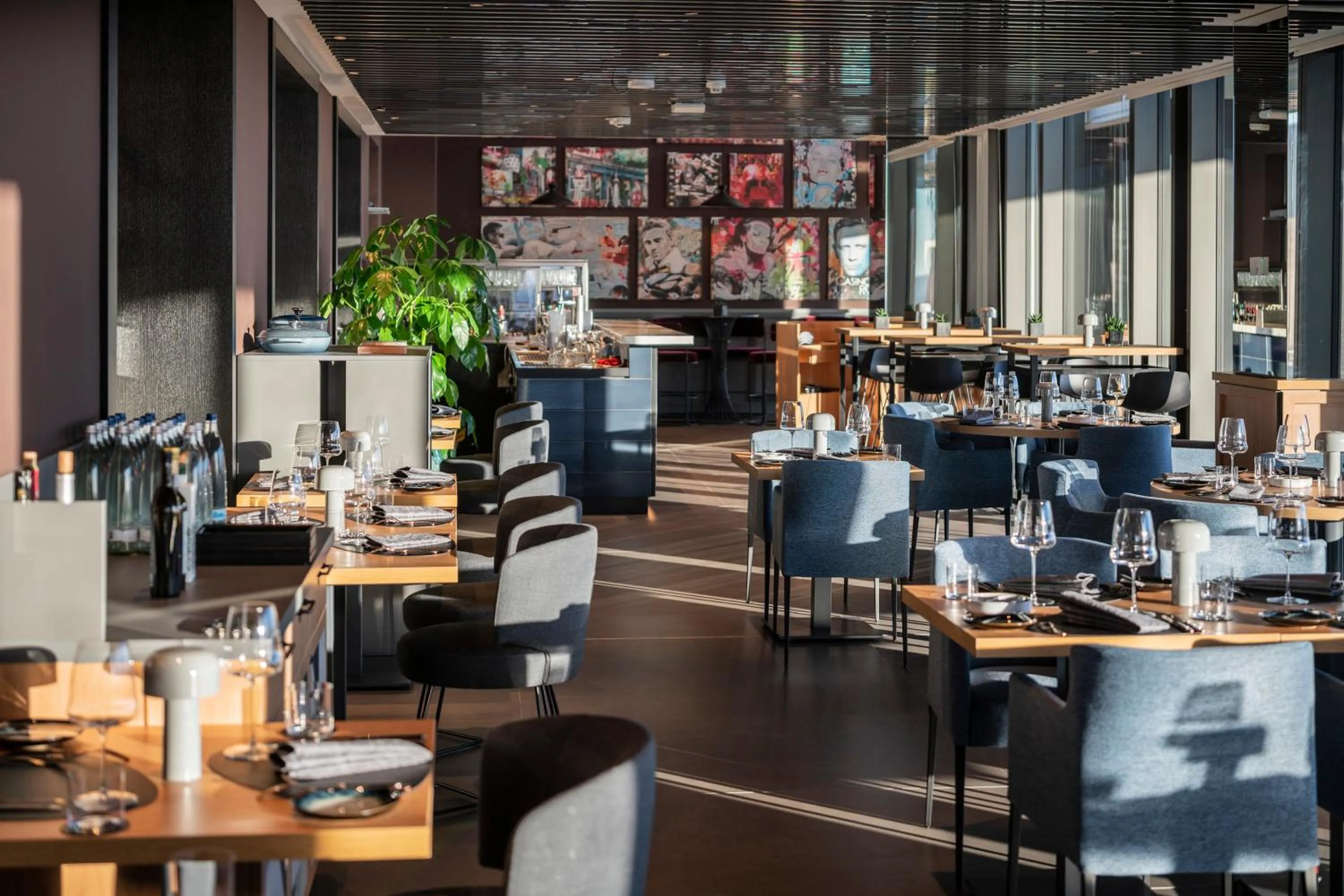 Restaurant/places to eat in Meliá Frankfurt City