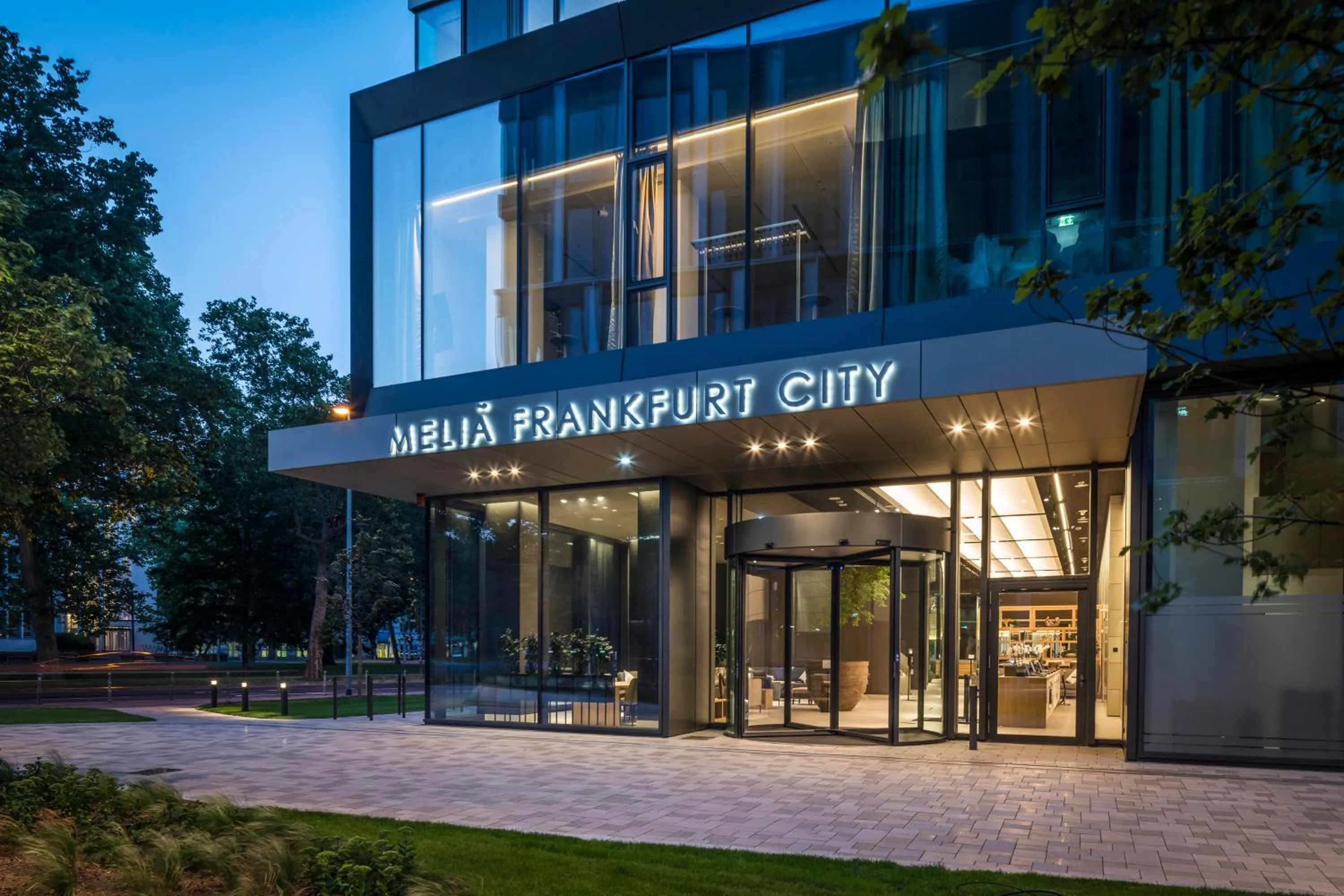 Facade/entrance in Meliá Frankfurt City