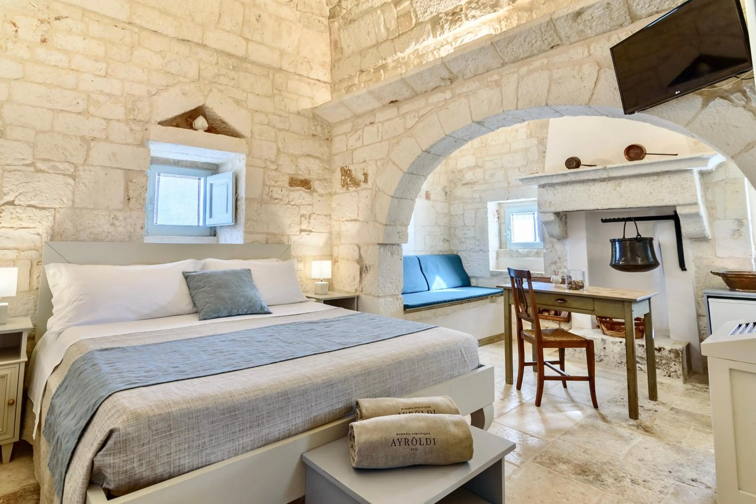 Bed in Masseria Ayroldi