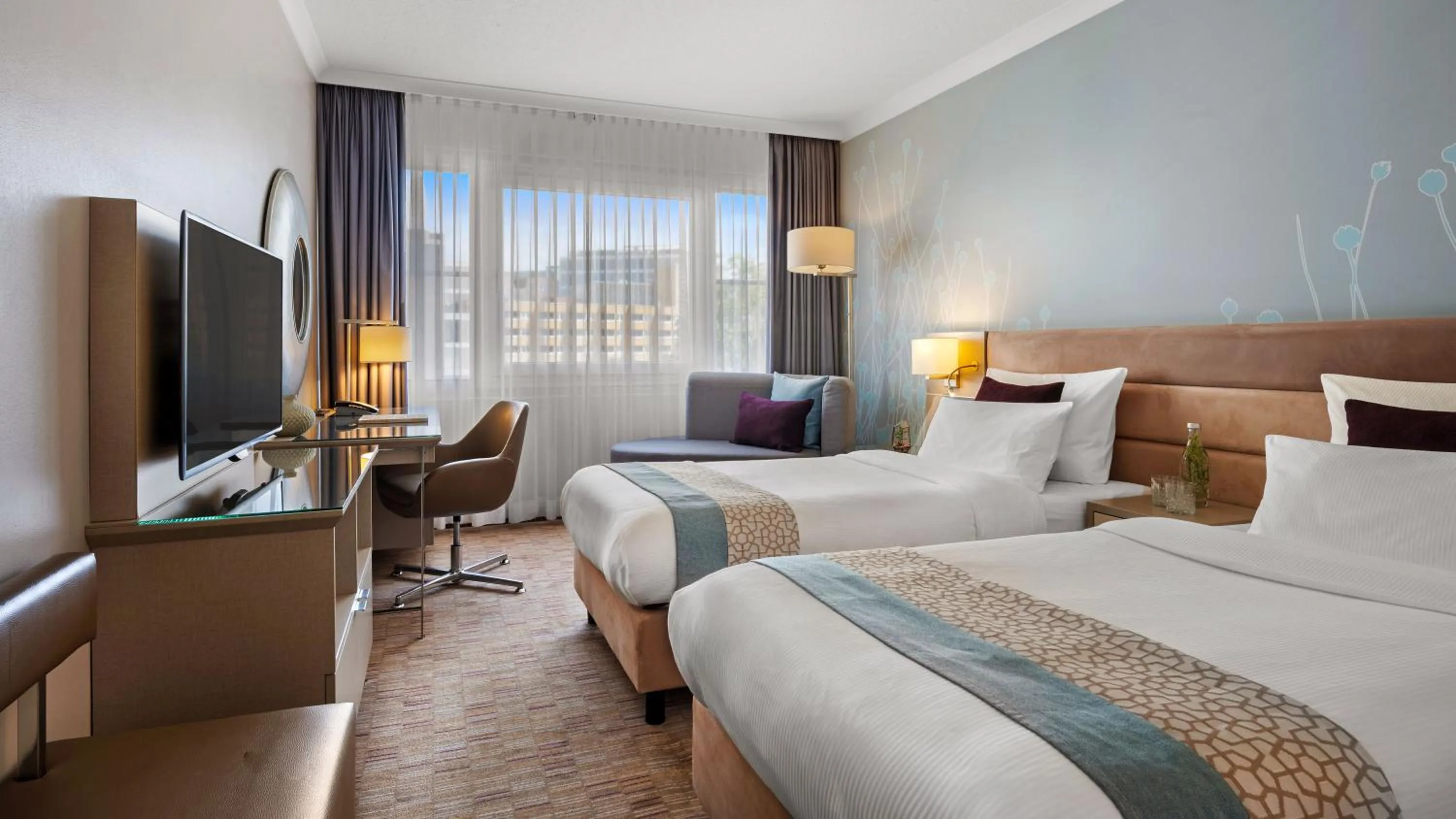 Photo of the whole room, Bed in Crowne Plaza Berlin City Centre Ku'damm by IHG