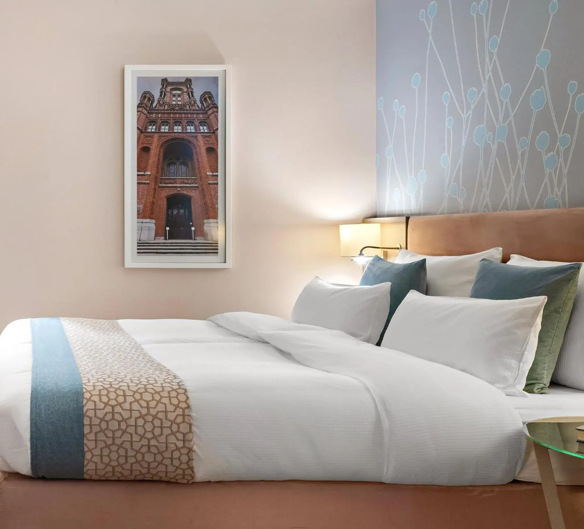 Standard King Room in Crowne Plaza Berlin City Centre Ku'damm by IHG Standard King Room in Crowne Plaza Berlin City Centre Ku'damm by IHG