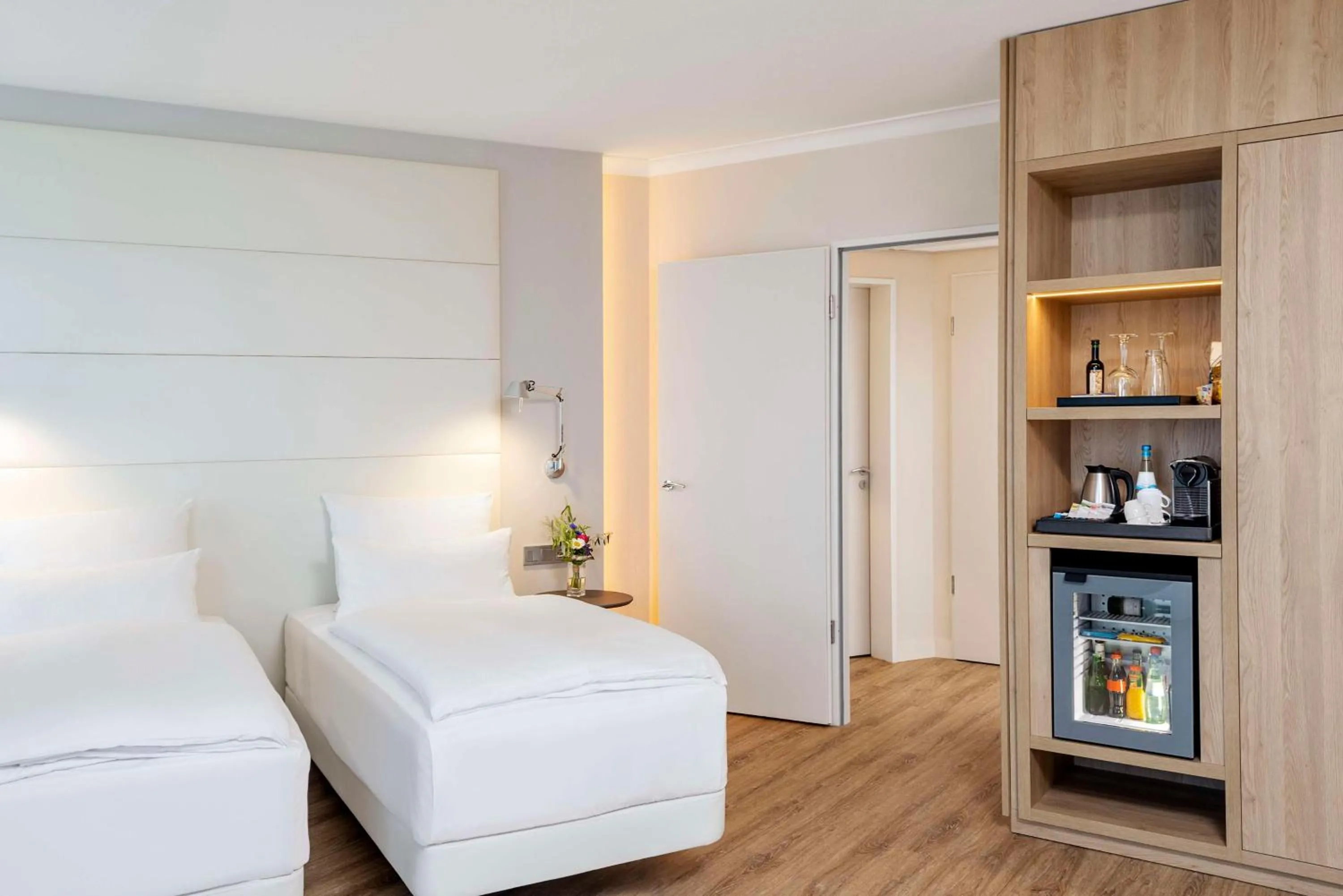 Bedroom, Bed in NH Berlin Alexanderplatz