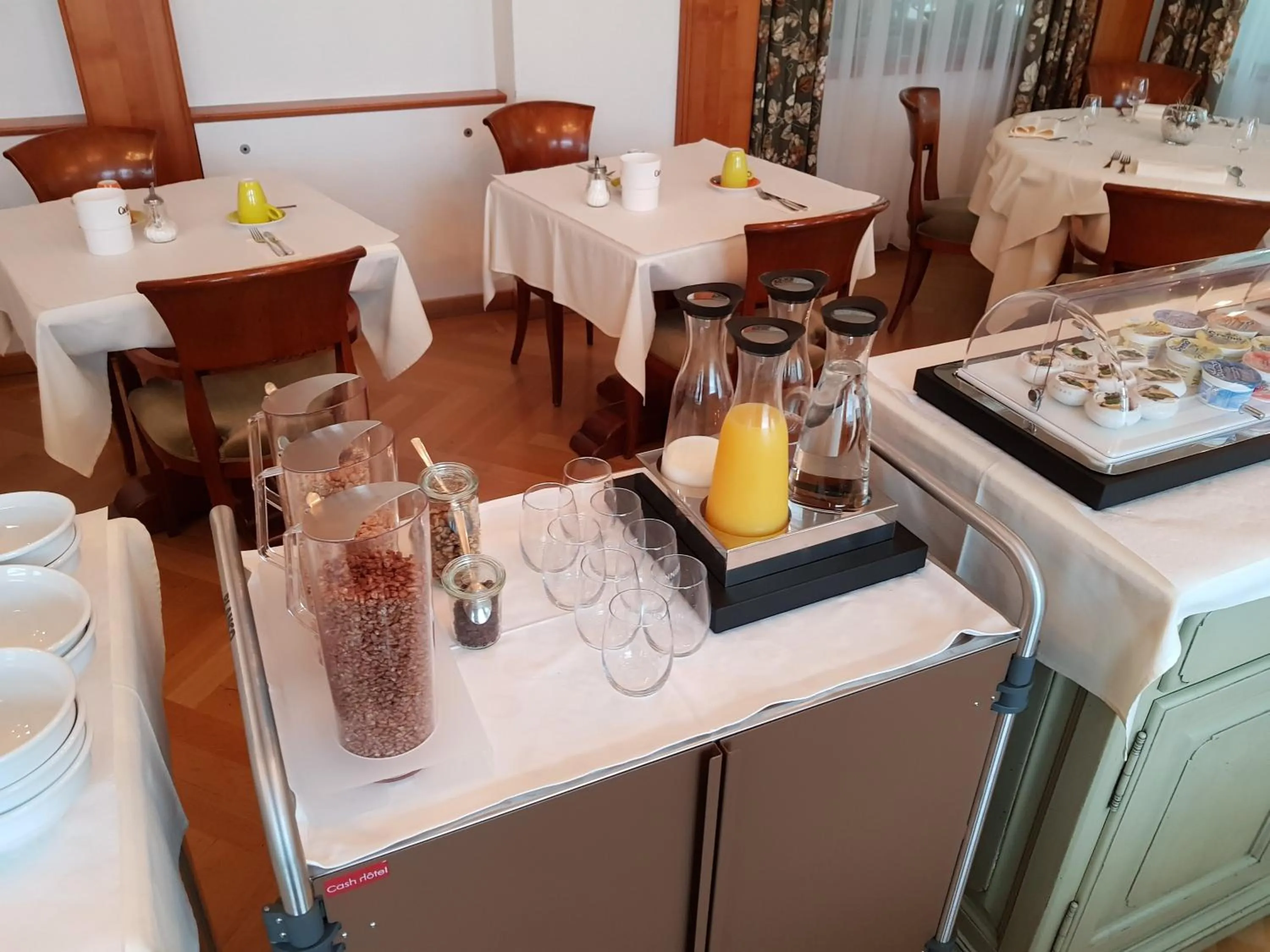 Breakfast in Hôtel Restaurant Cave Bel-Air