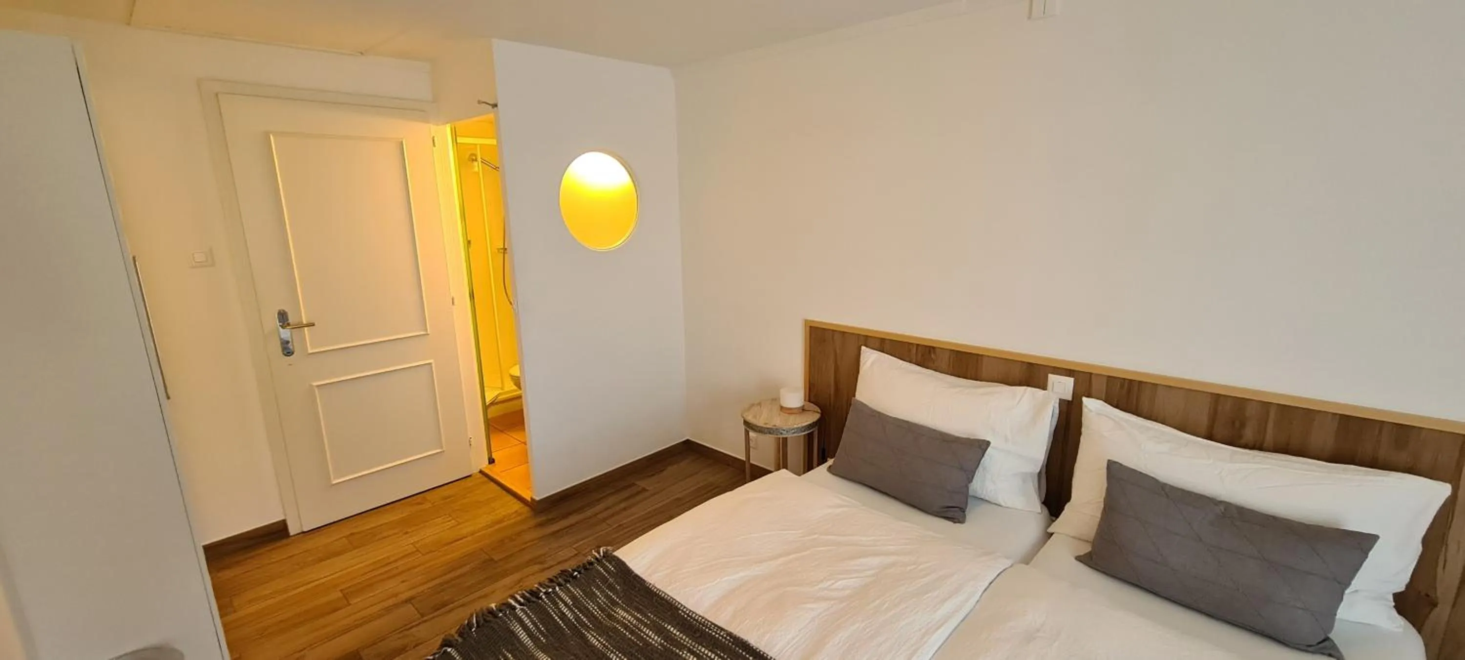 Bed in Hôtel Restaurant Cave Bel-Air