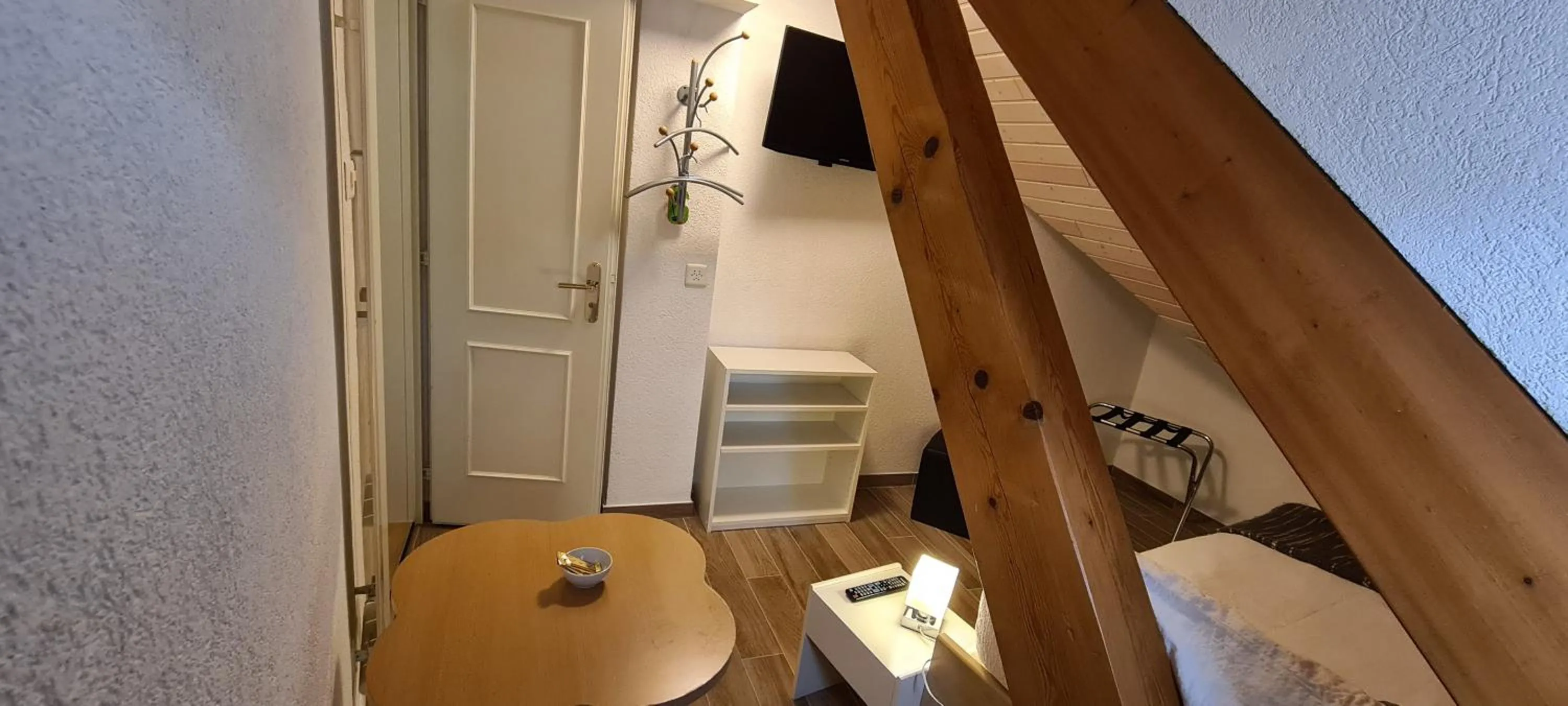 Photo of the whole room, Bed in Hôtel Restaurant Cave Bel-Air