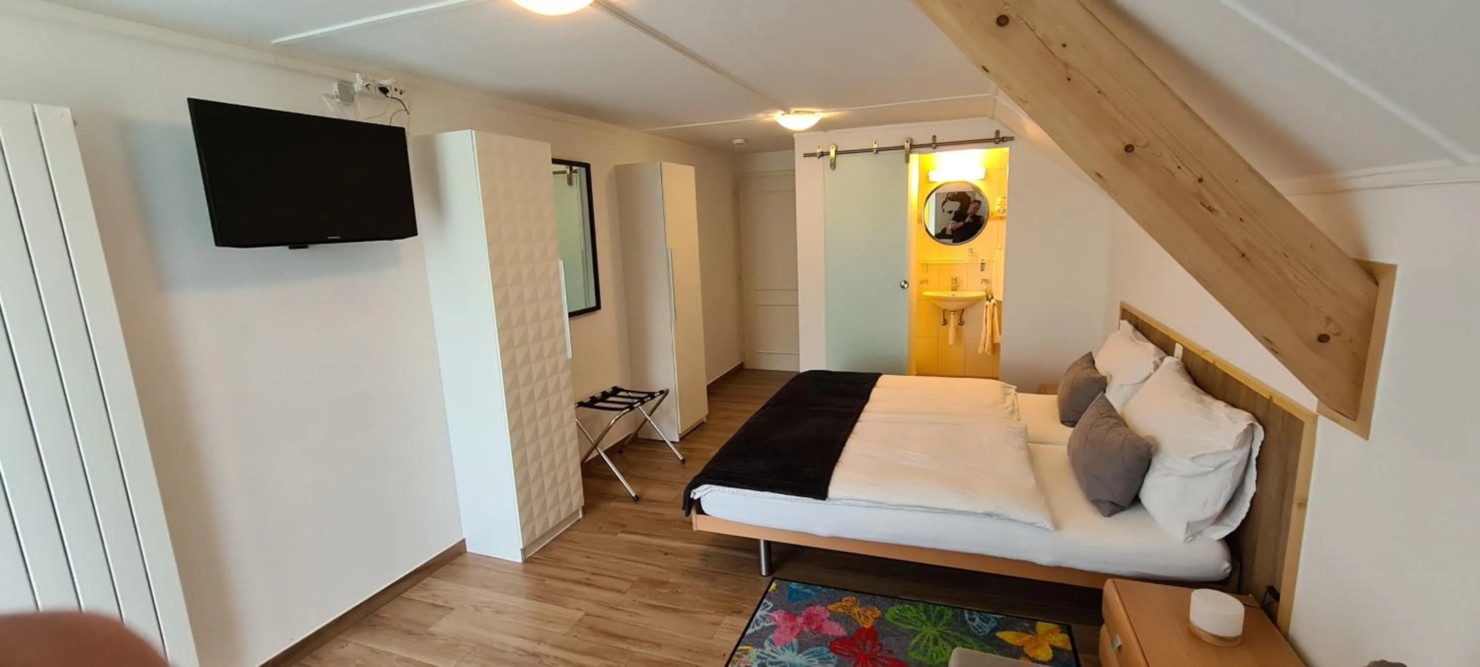 Bed in Hôtel Restaurant Cave Bel-Air