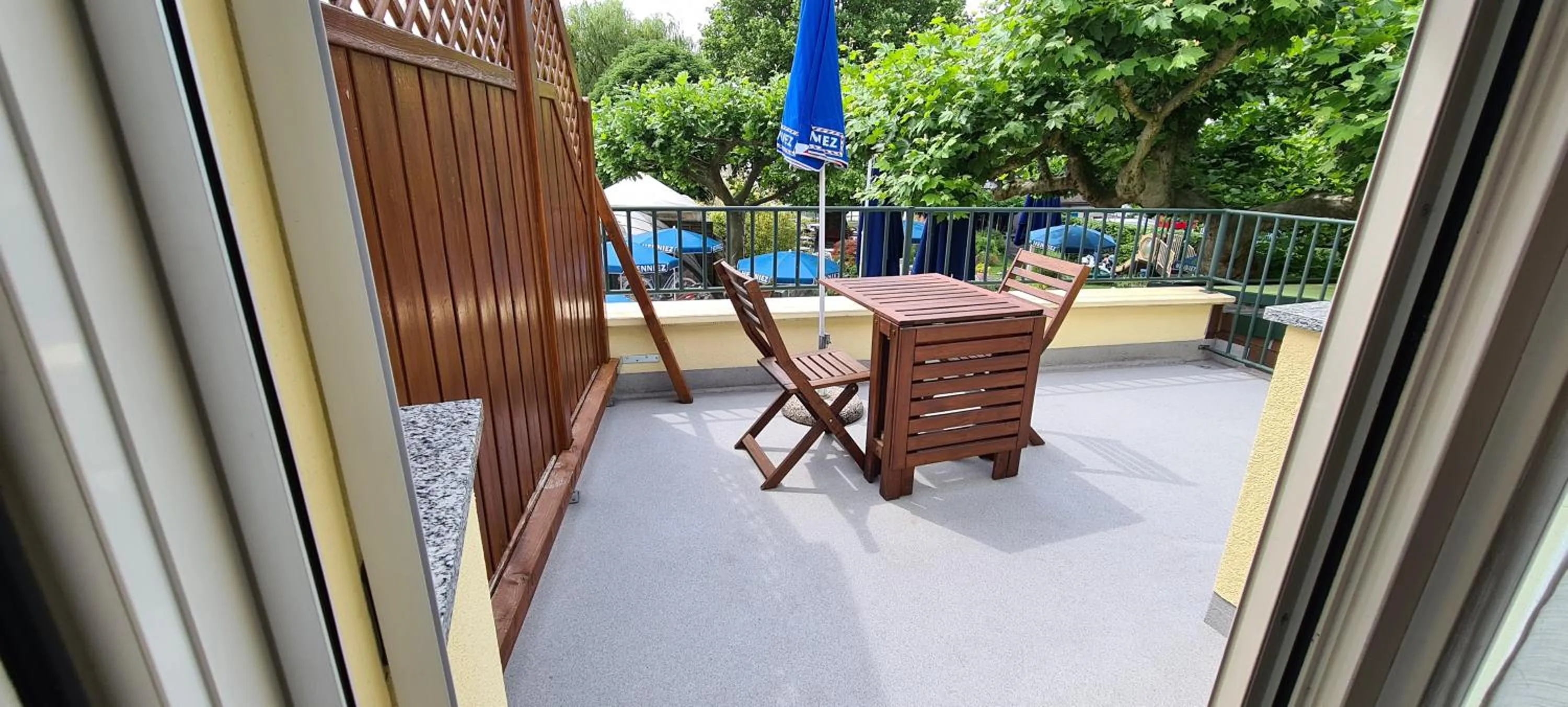 Balcony/Terrace in Hôtel Restaurant Cave Bel-Air