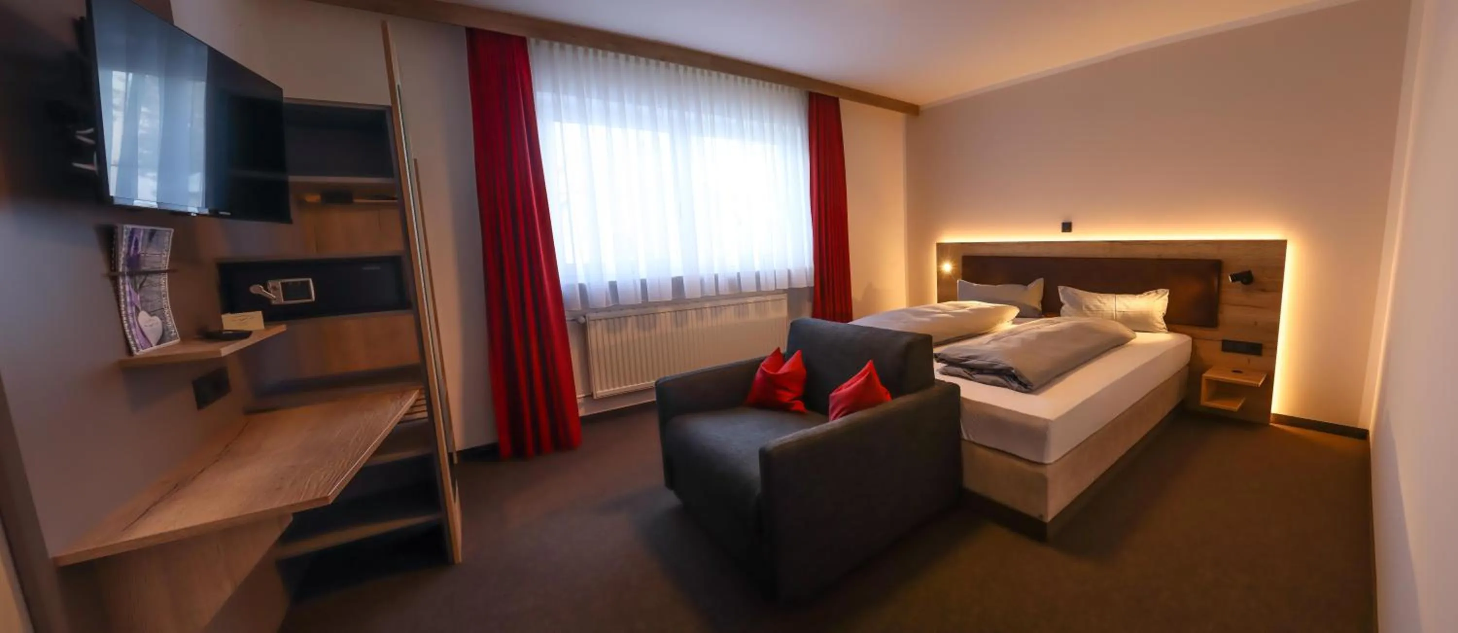 Photo of the whole room, Bed in Gasthof zur Brücke