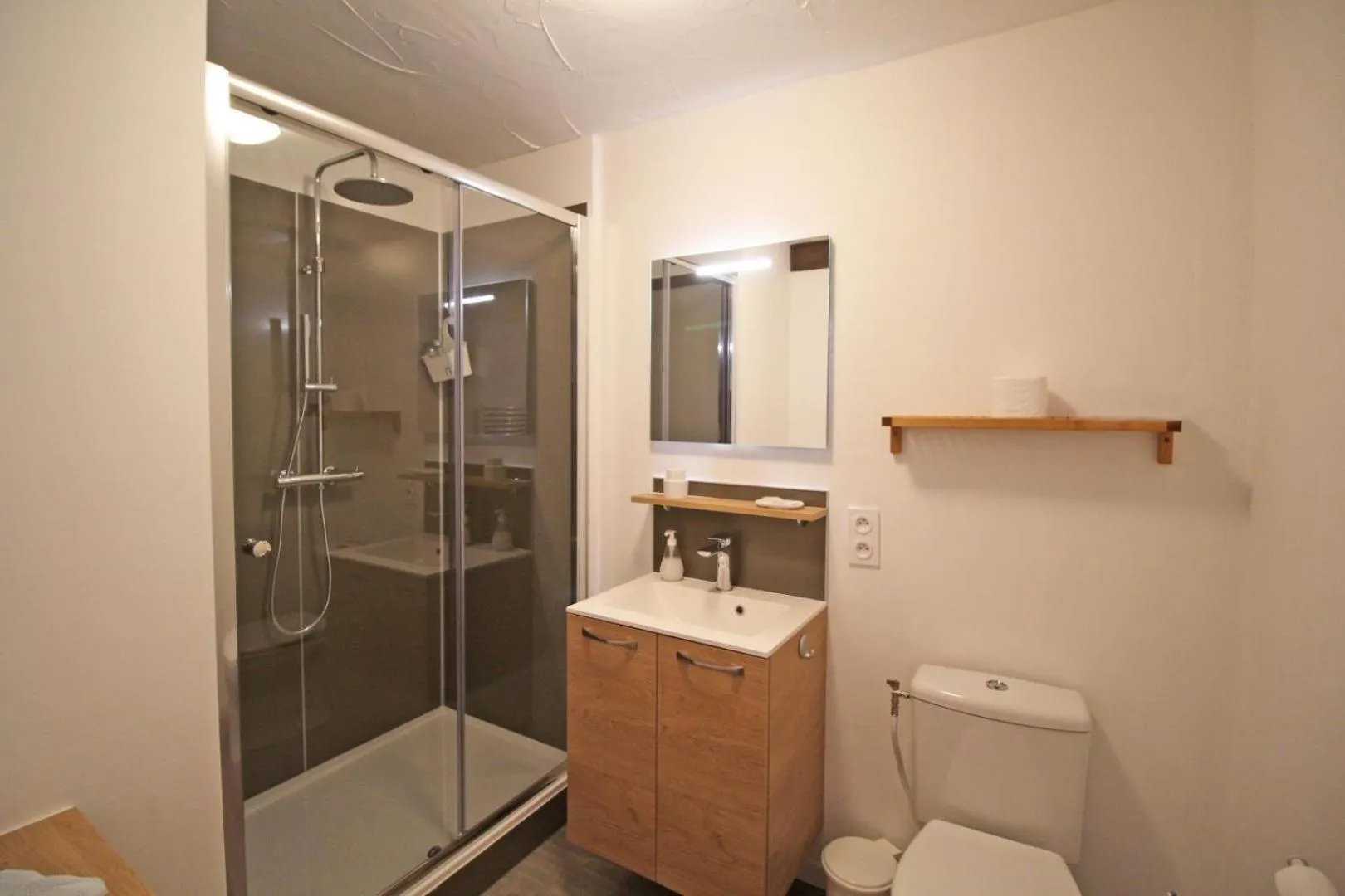 Bathroom in Chambres d'Hôtes La Chouette