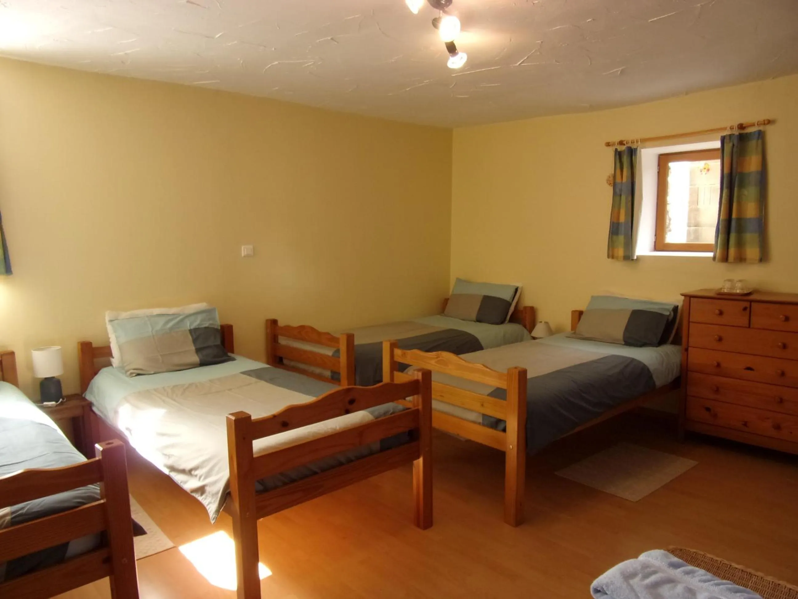 Photo of the whole room, Seating Area in Chambres d'Hôtes La Chouette