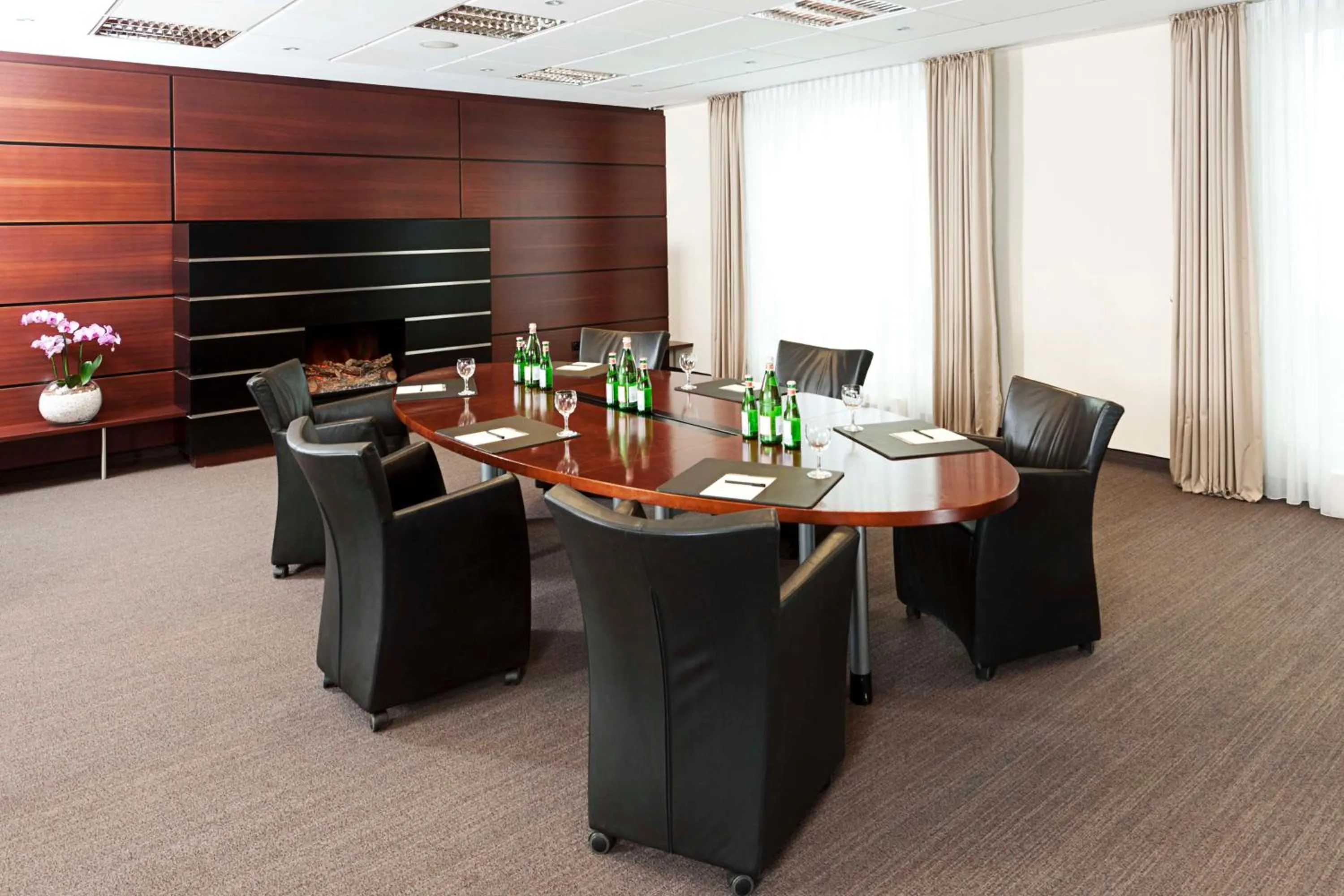 Business facilities in NH Collection Berlin Mitte am Checkpoint Charlie