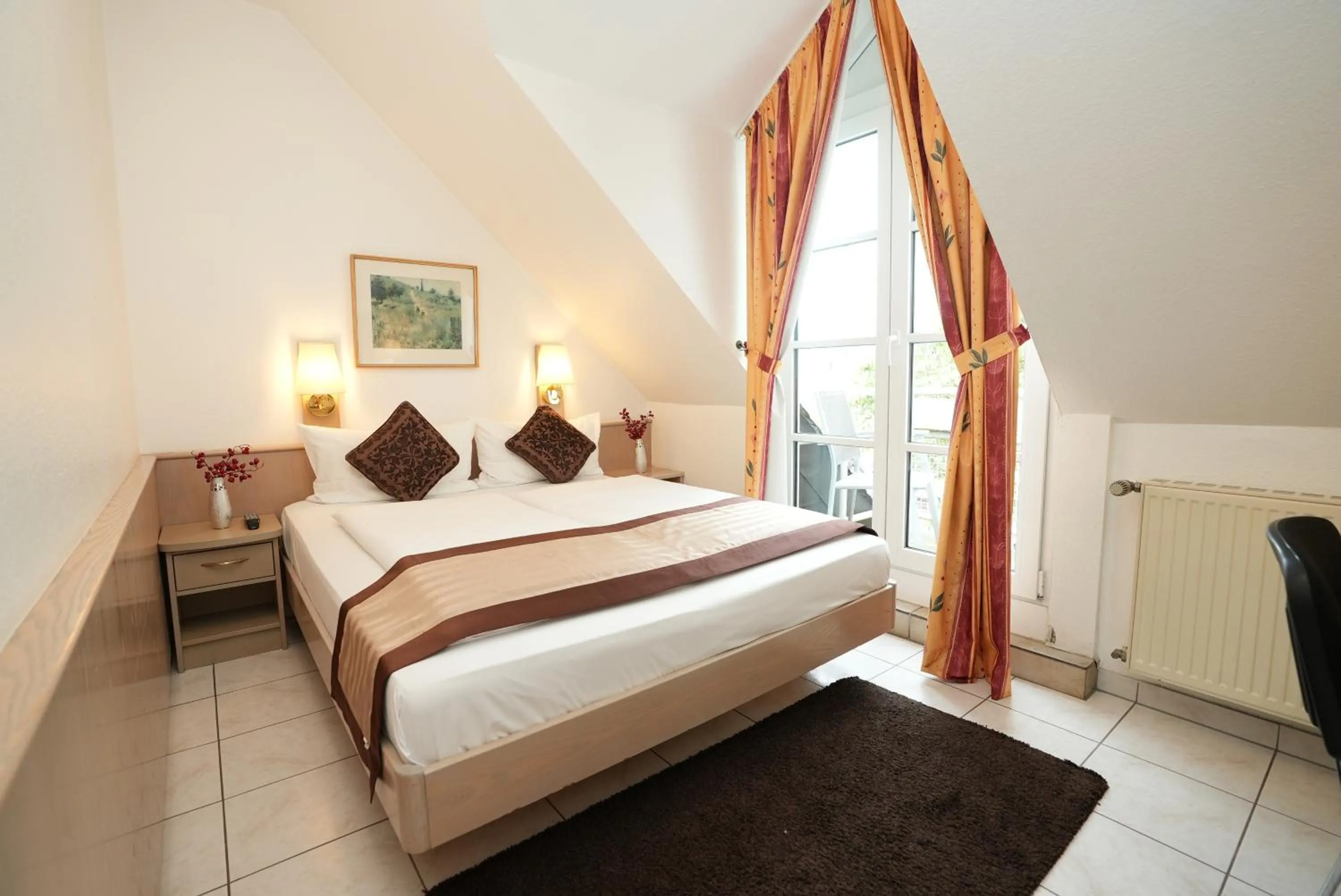 Bed in UNO Hotel Posthof Saarlouis