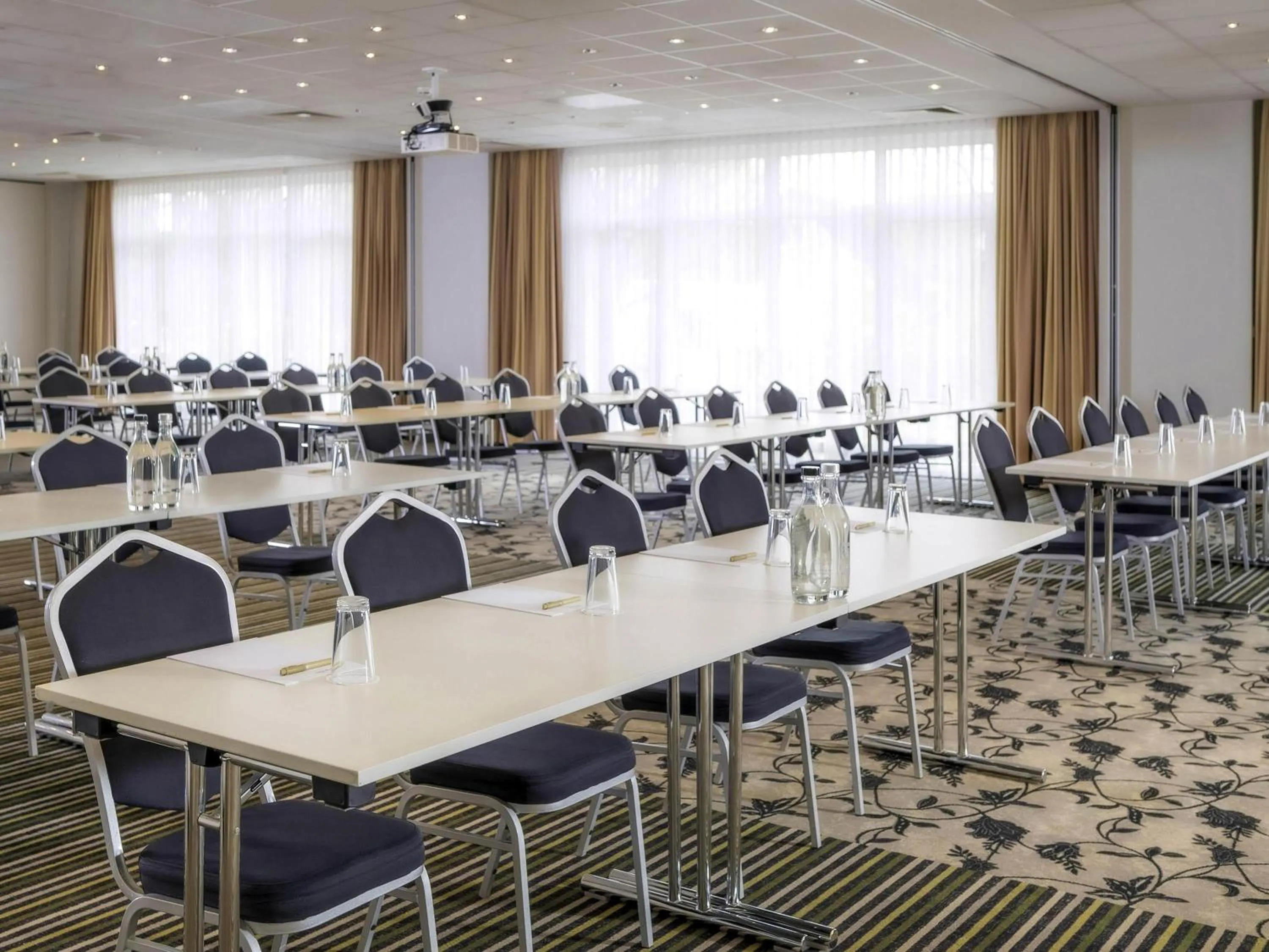 Meeting/conference room in Mercure Hannover Oldenburger Allee