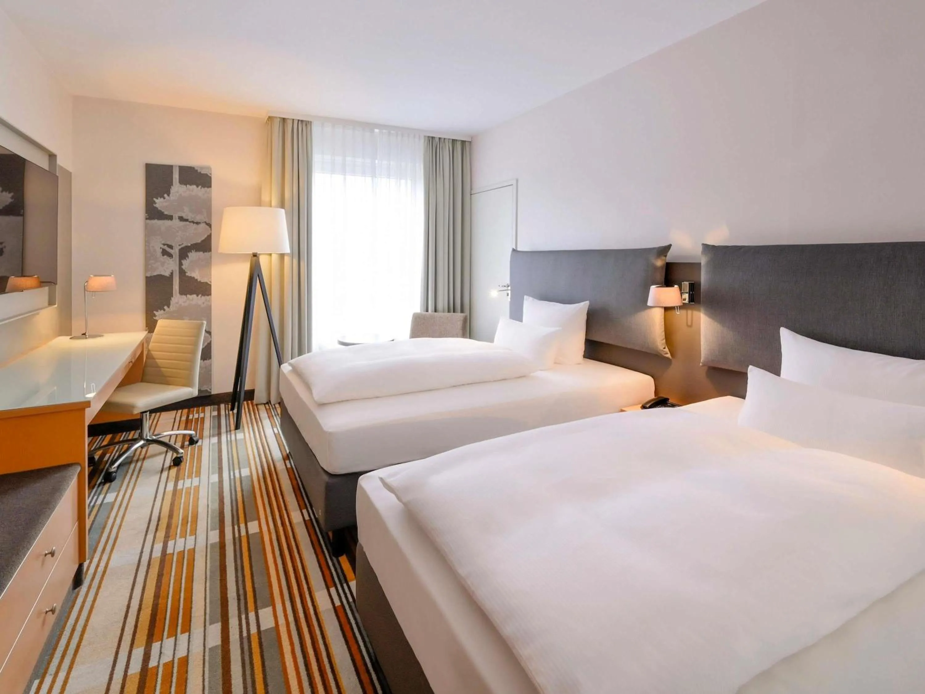 Bedroom, Bed in Mercure Hannover Oldenburger Allee