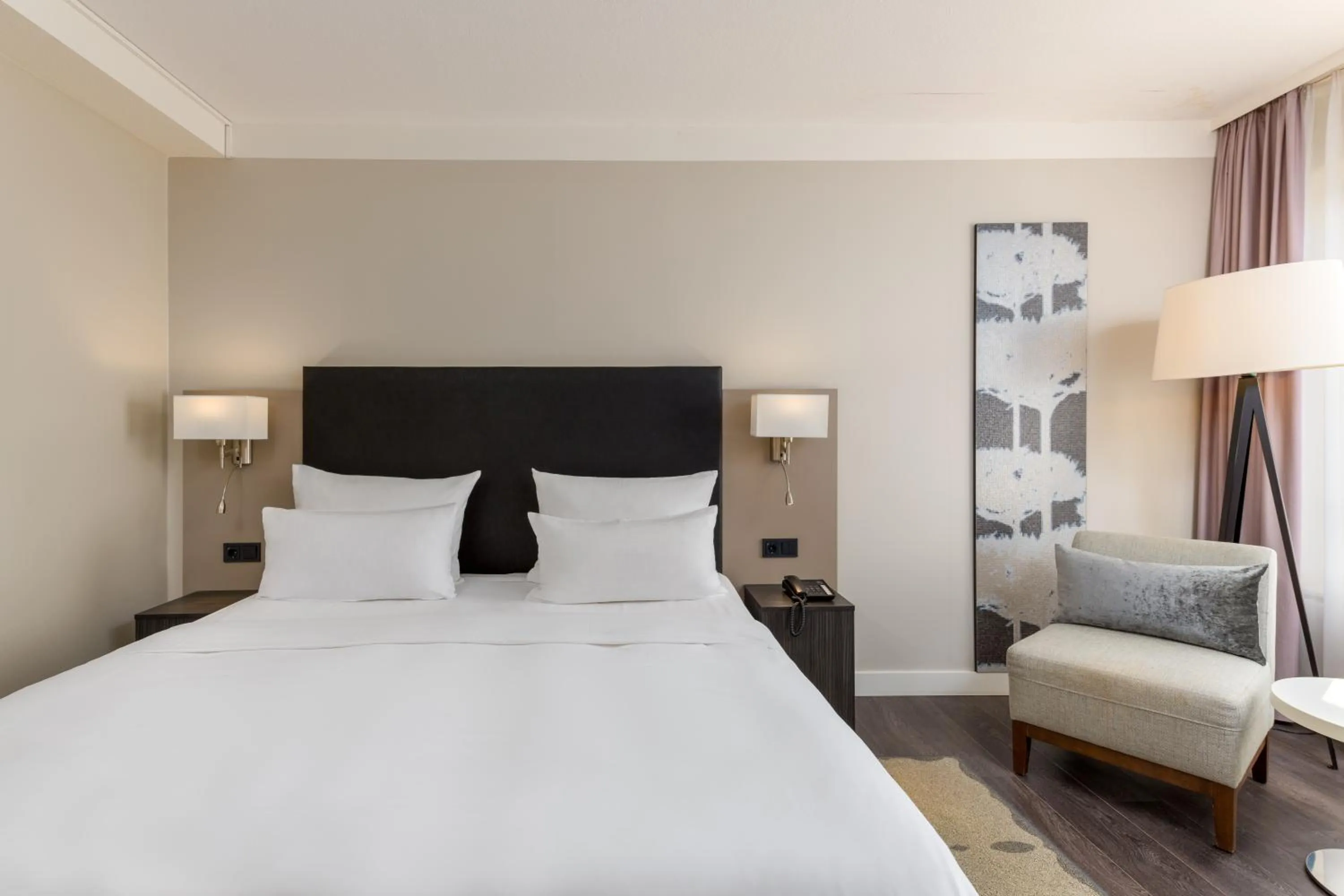 Bed in Mercure Hannover Oldenburger Allee