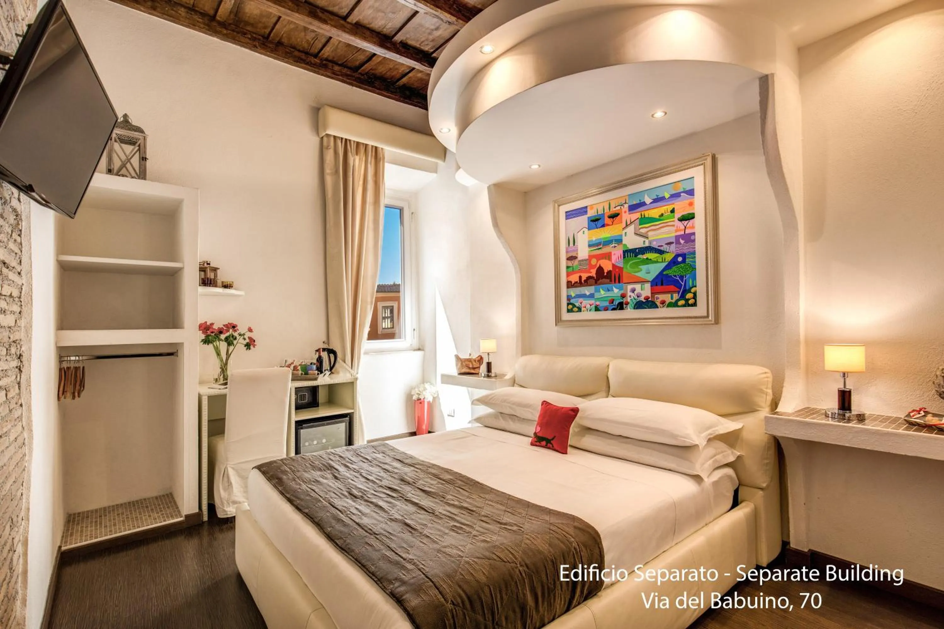 Bed in Tritone Top House