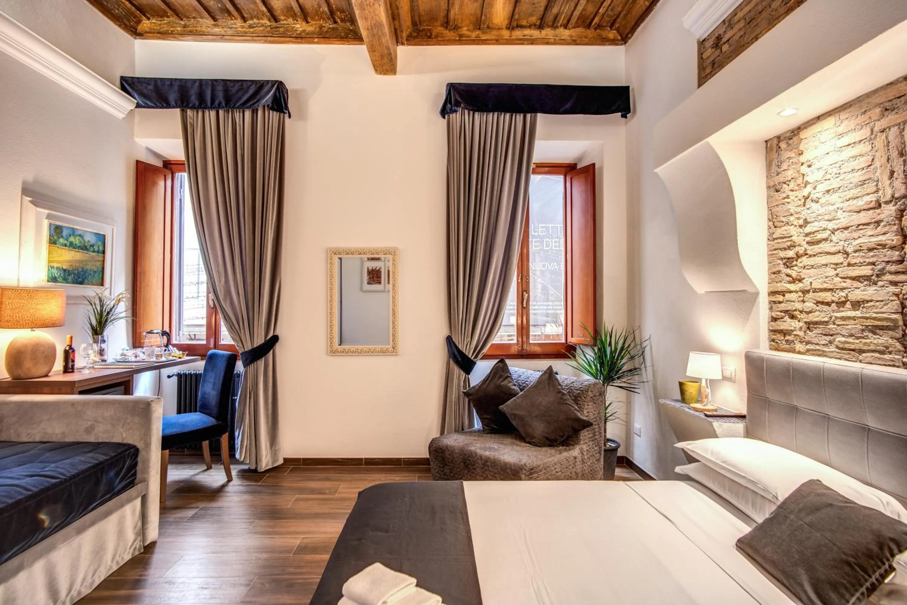 Bed in Tritone Top House