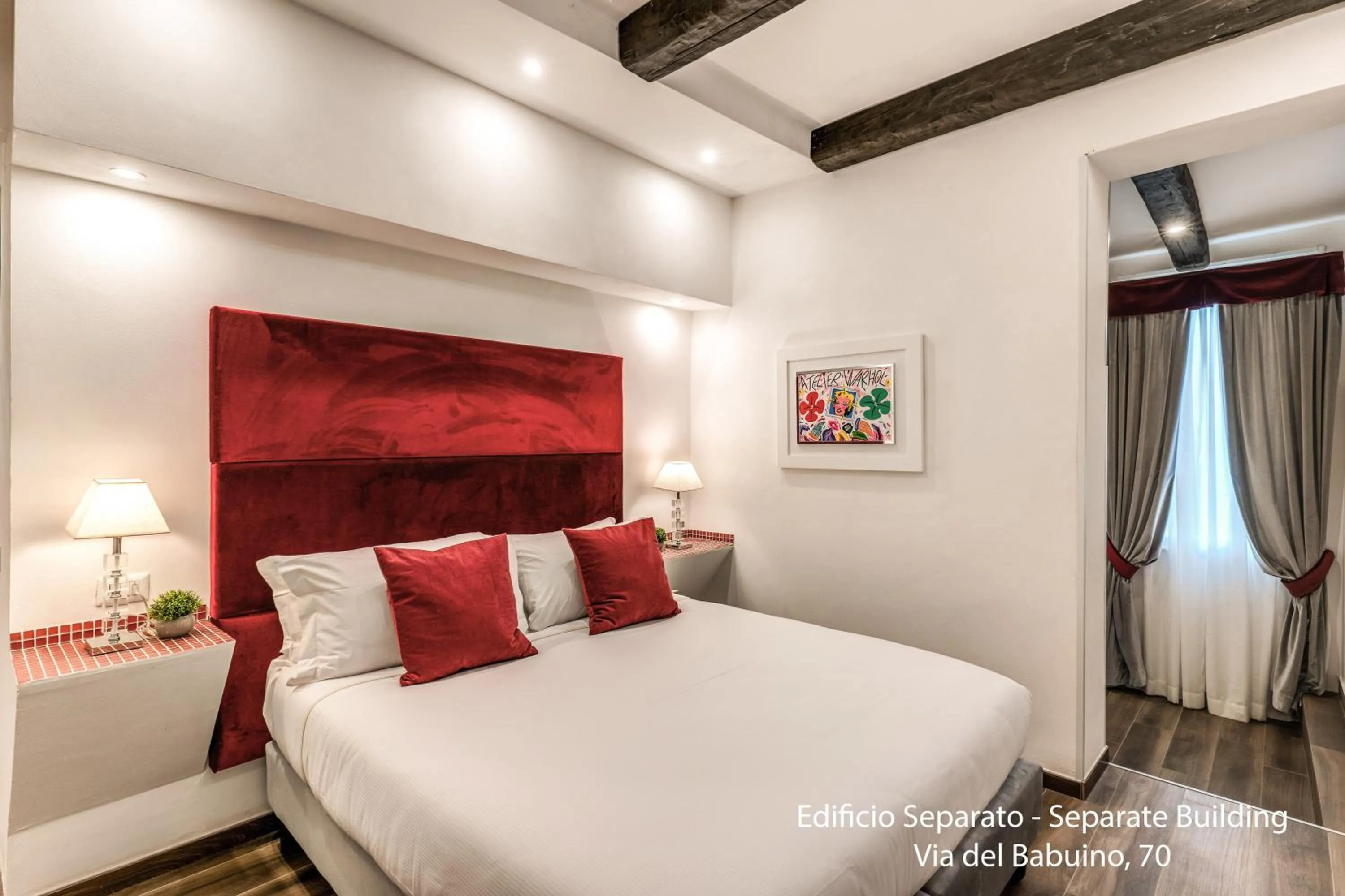 Bed in Tritone Top House