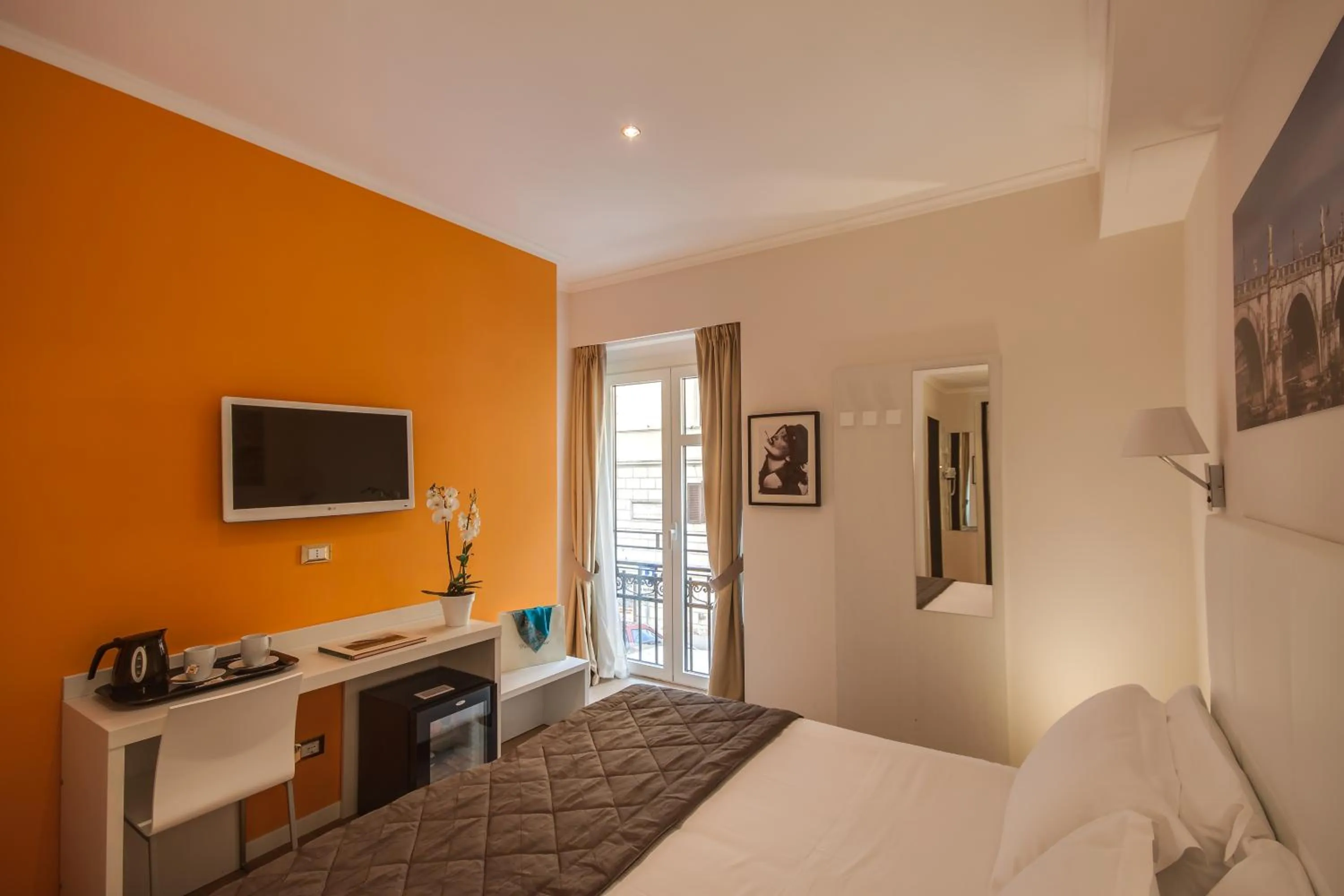 Bed in Tritone Top House