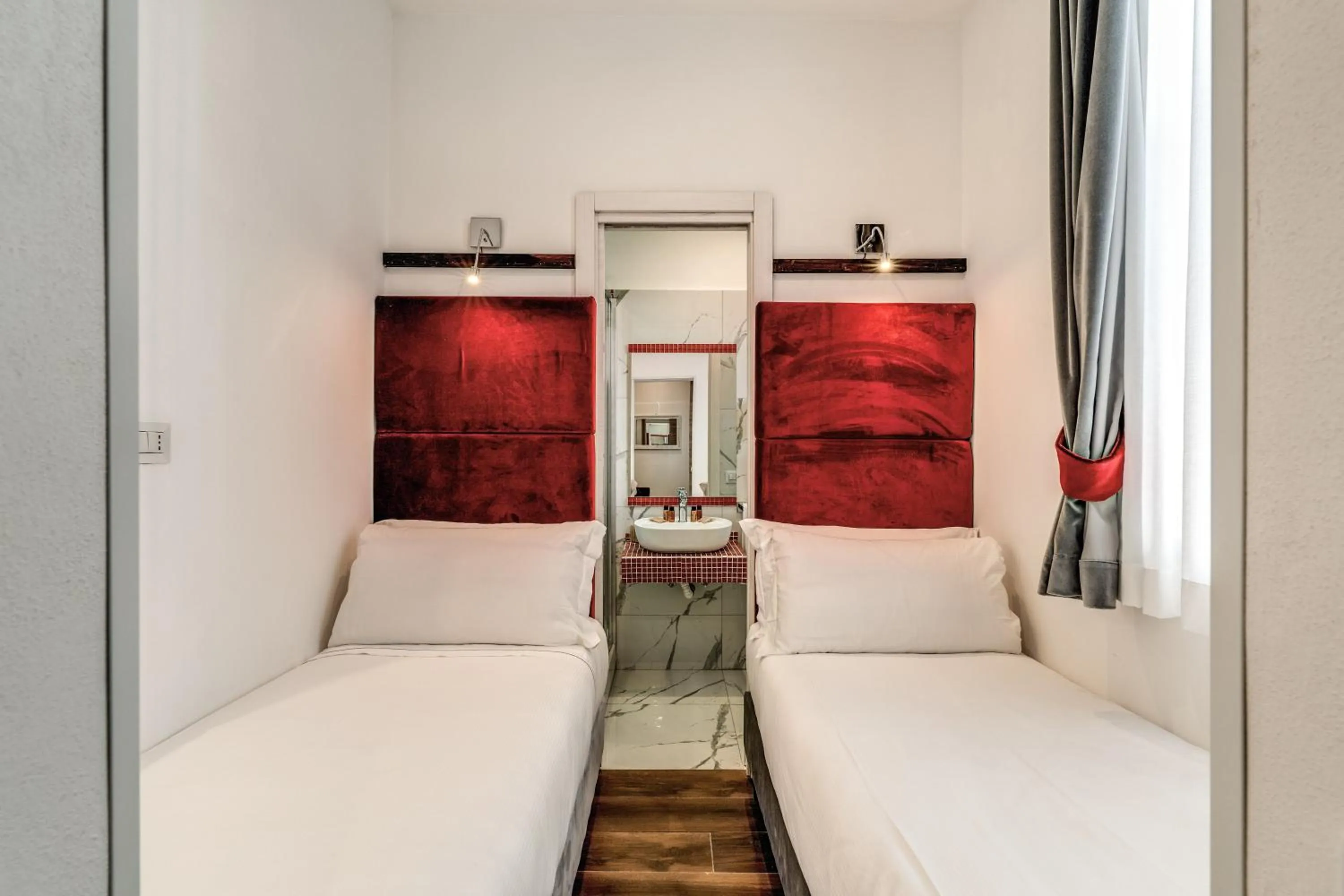 Bed in Tritone Top House