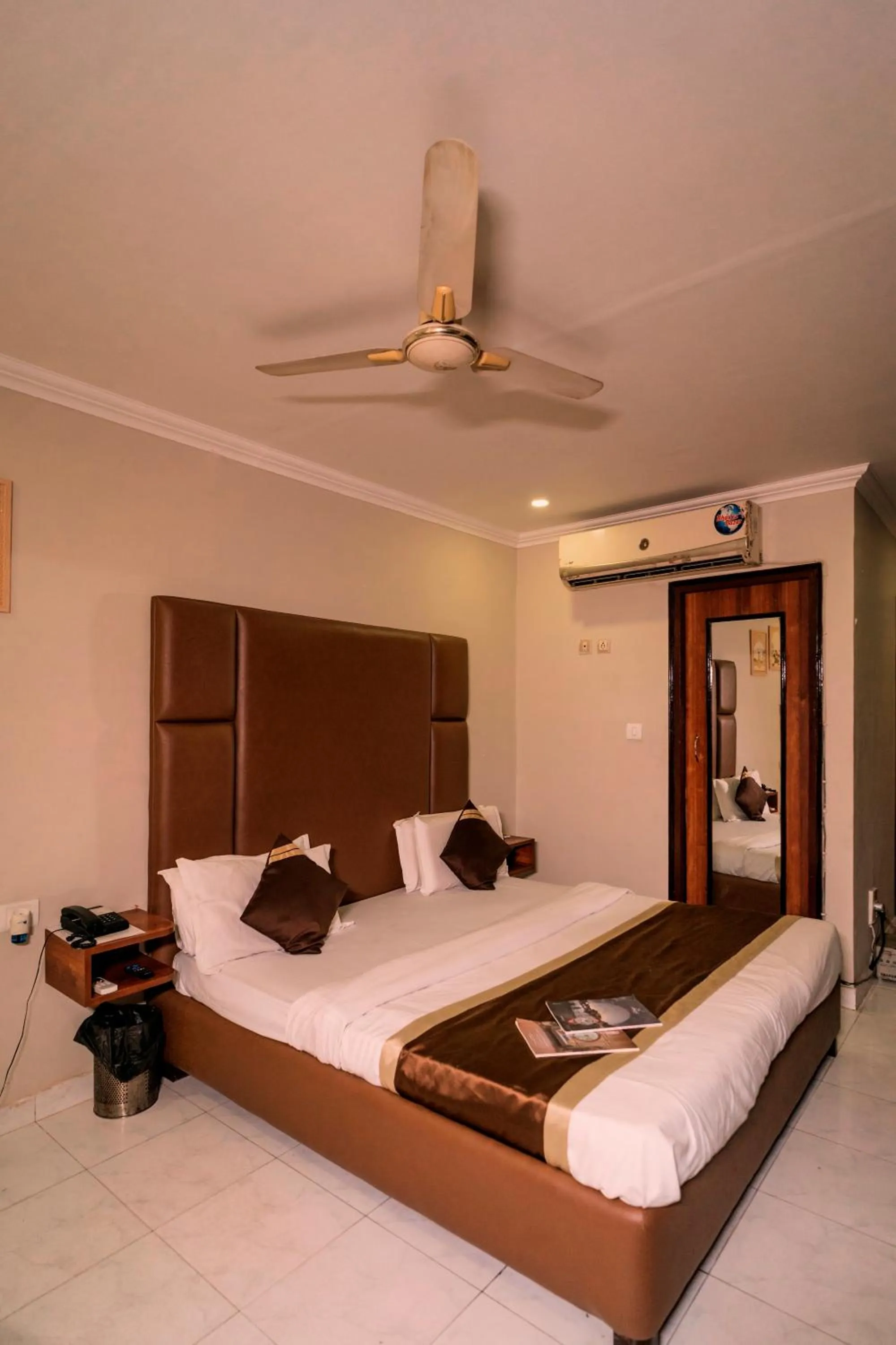 Bed in Hotel DiDi International