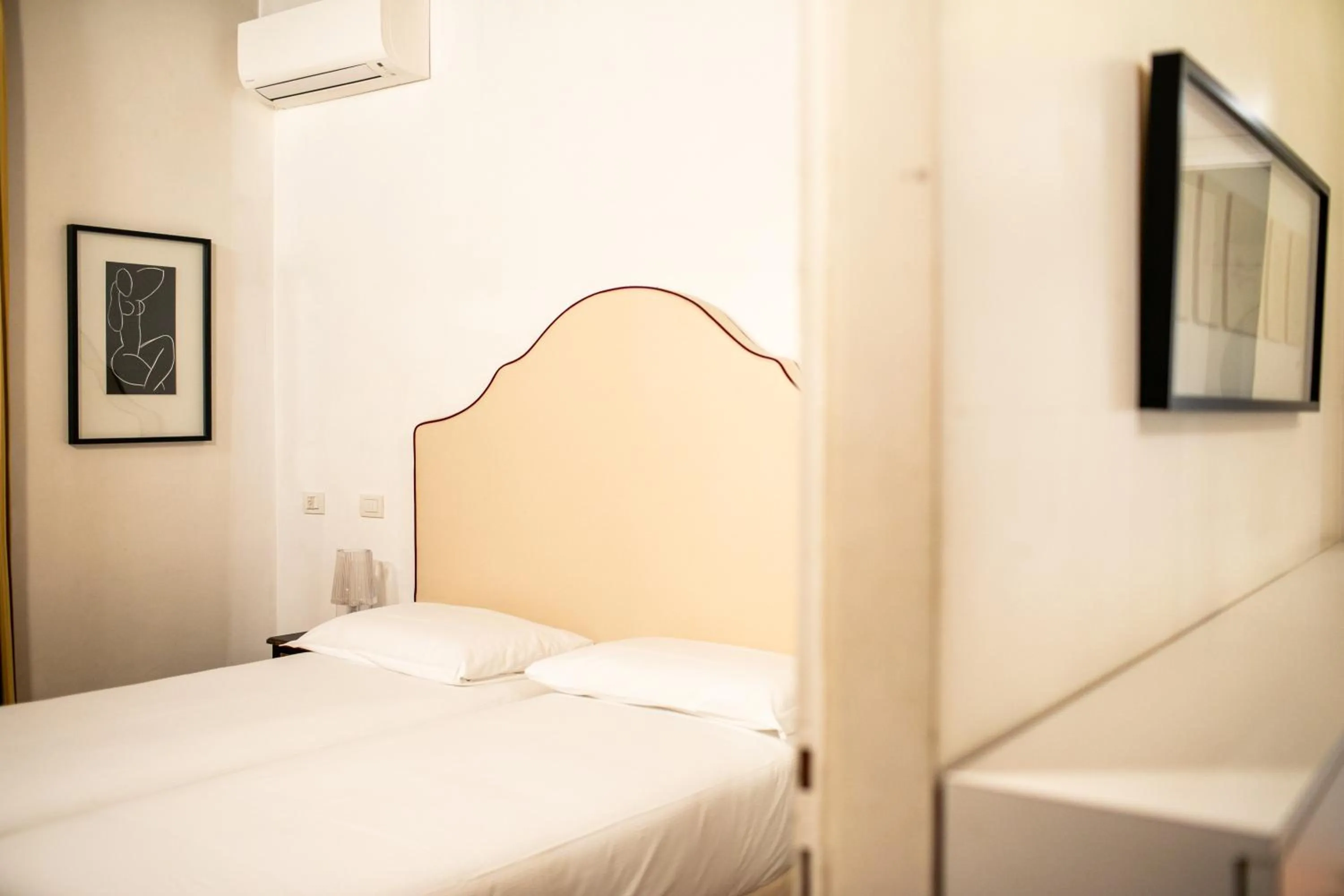 Bedroom, Bed in Incentrum