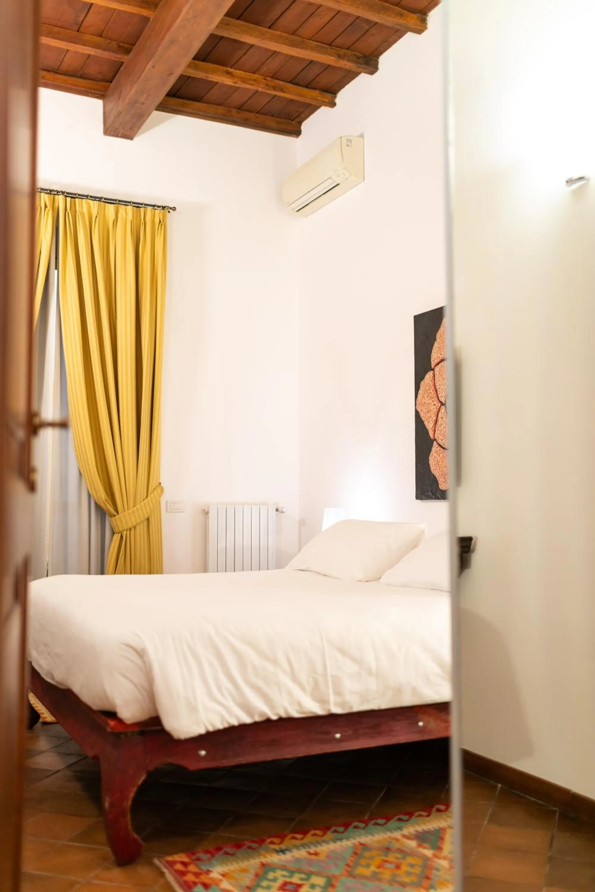 Bedroom, Bed in Incentrum