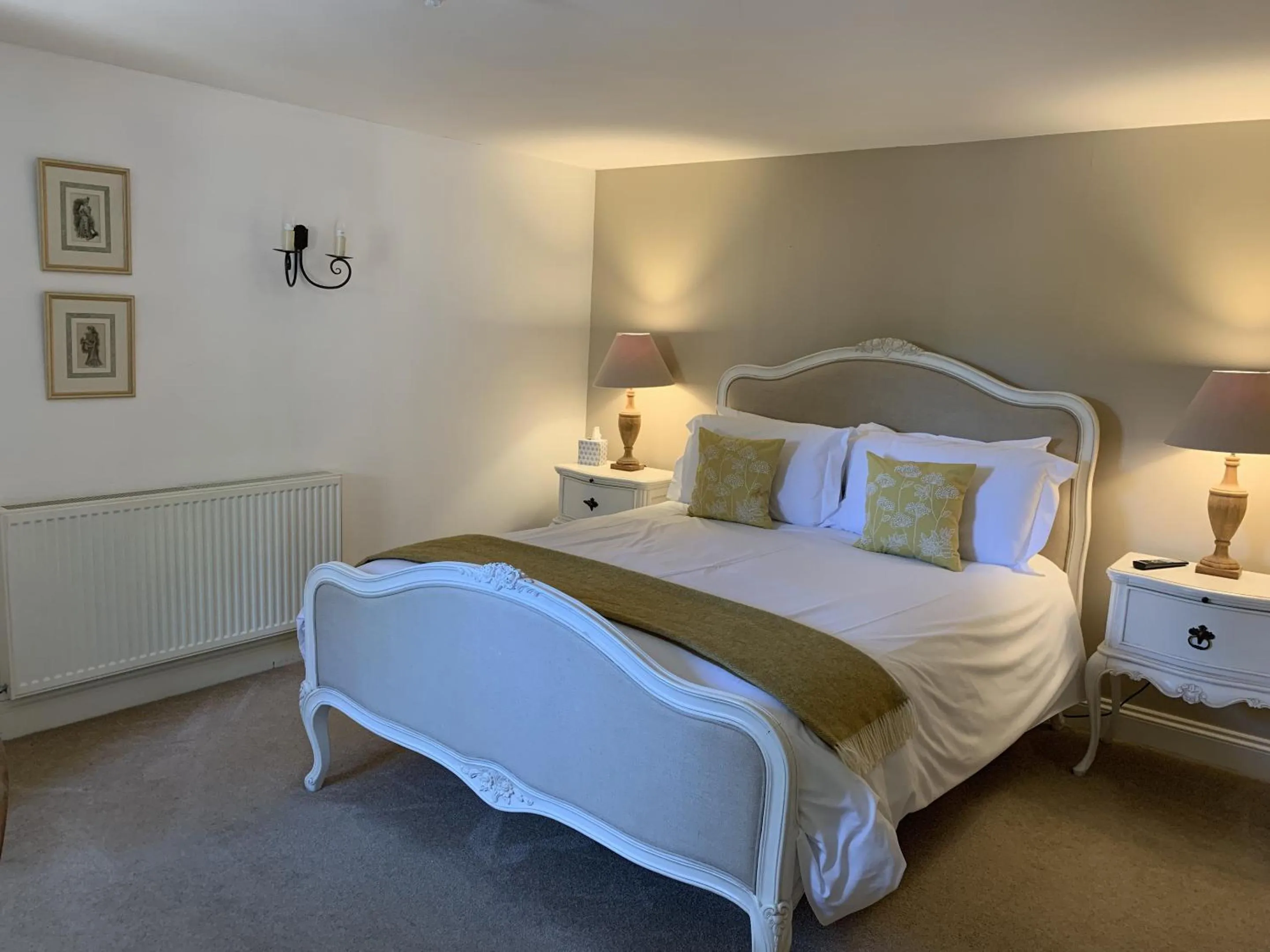 Bedroom, Bed in Kings Head Low House