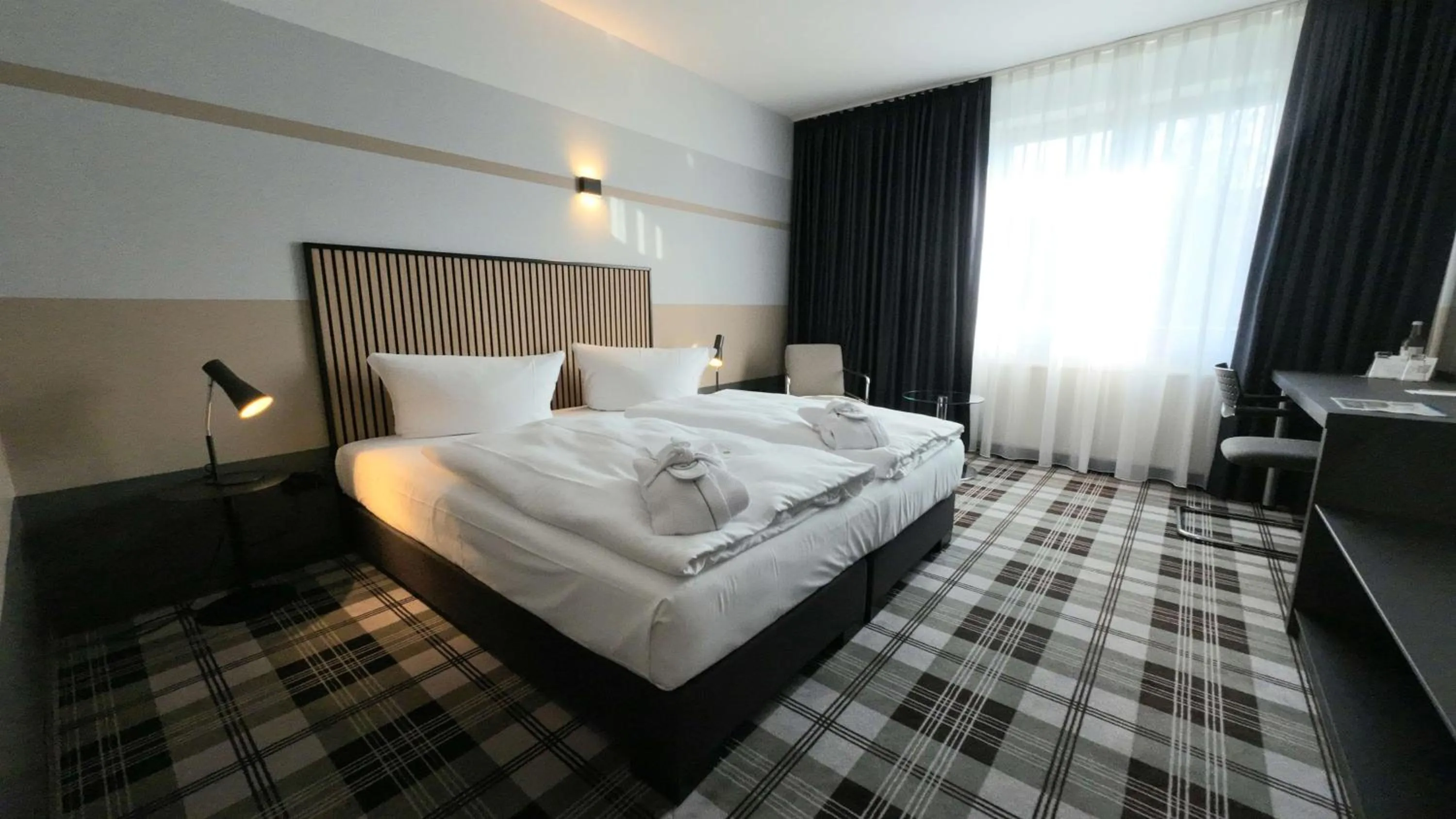 Bedroom, Bed in Median Hotel Hannover Lehrte