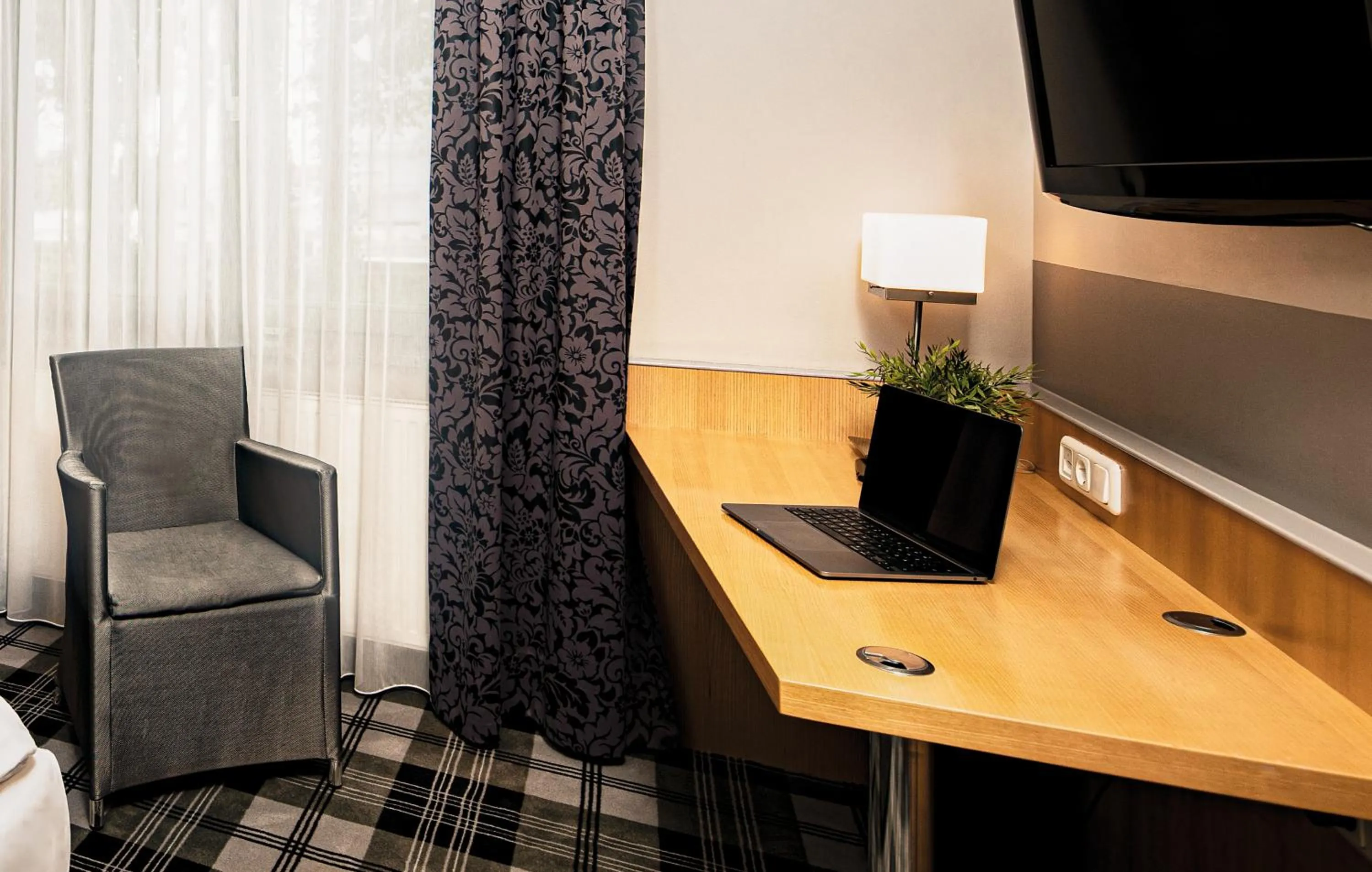 Seating area in Median Hotel Hannover Lehrte