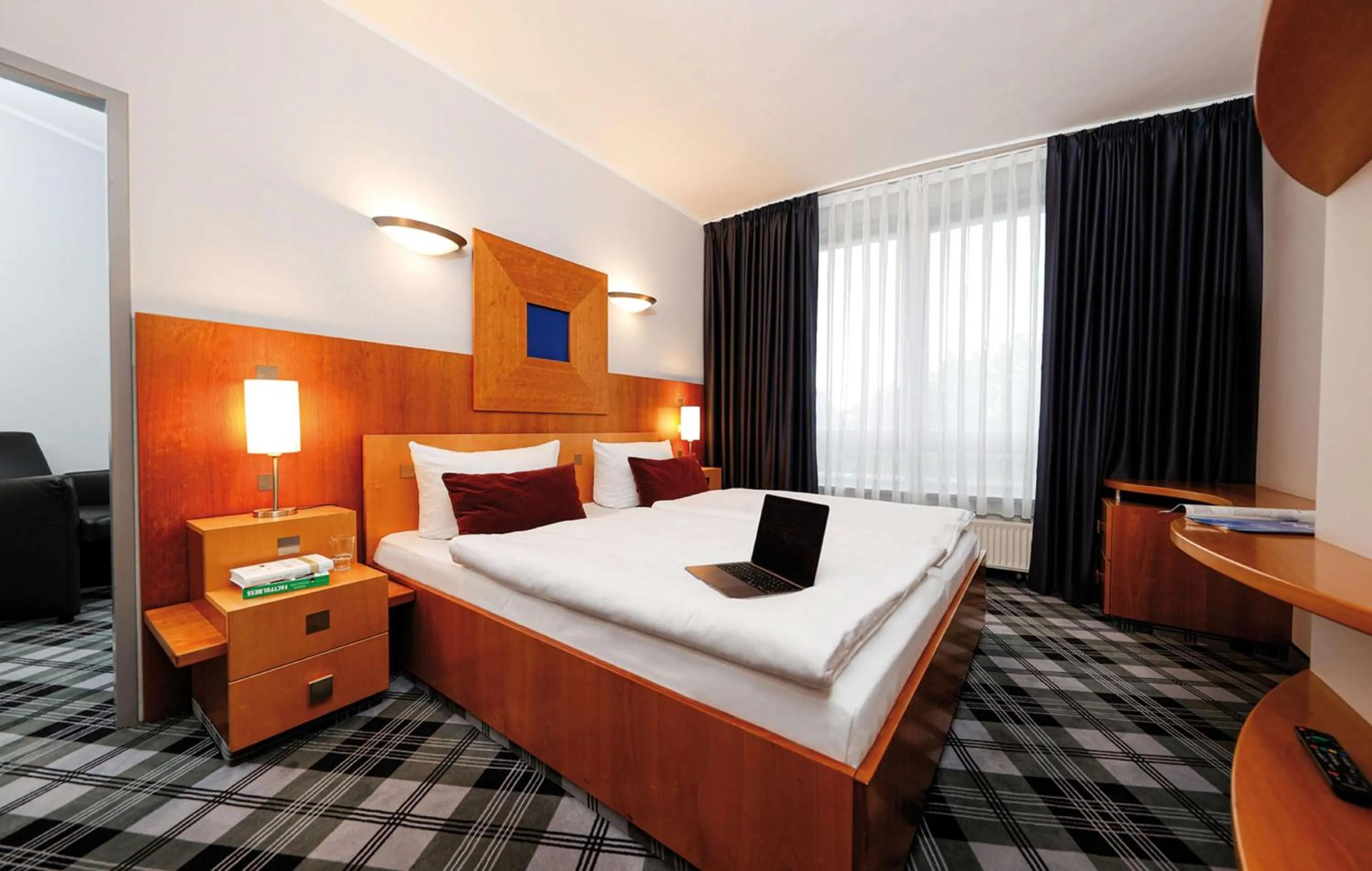 Bedroom, Bed in Median Hotel Hannover Lehrte