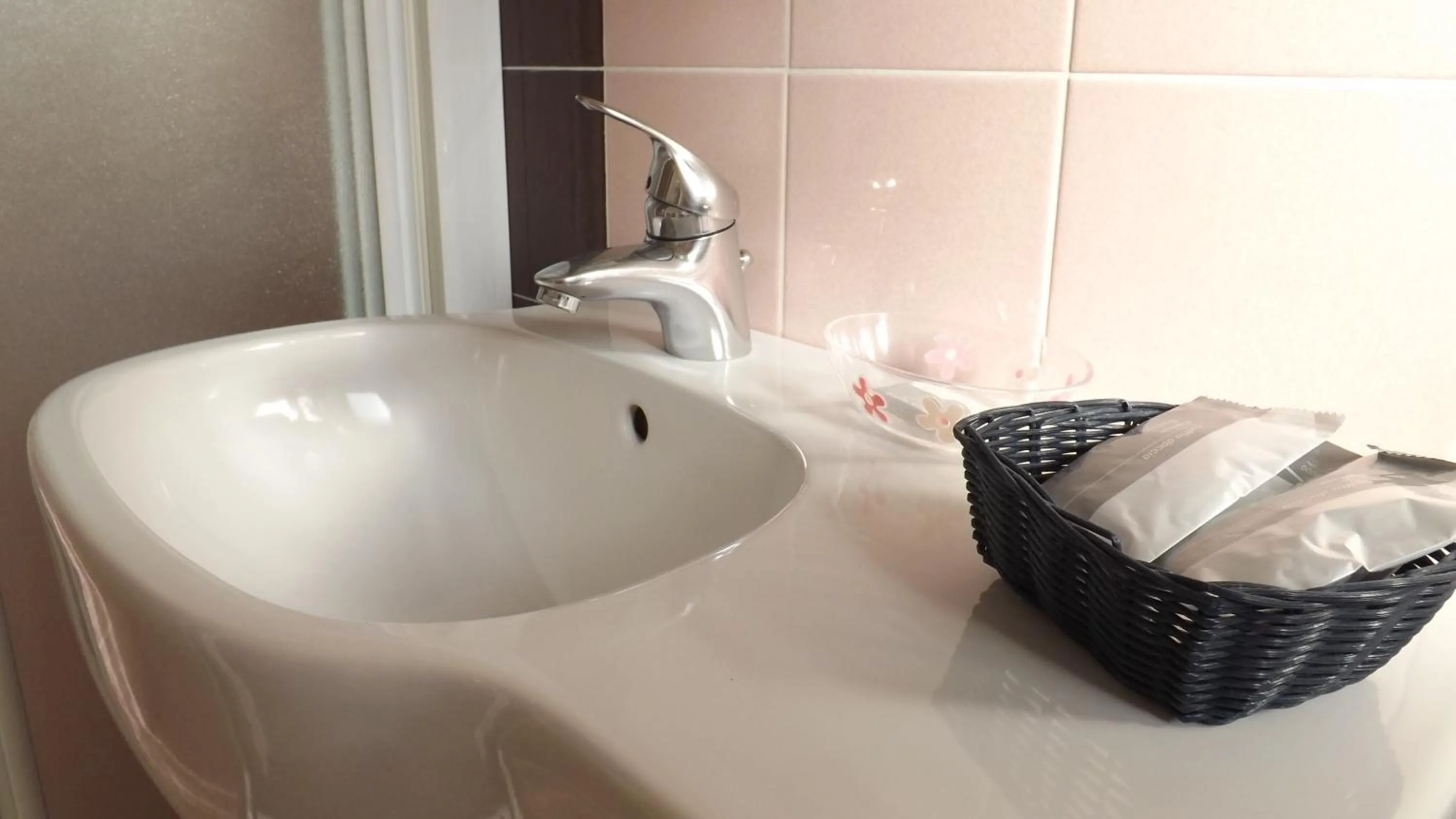 Bathroom in Hotel Alga