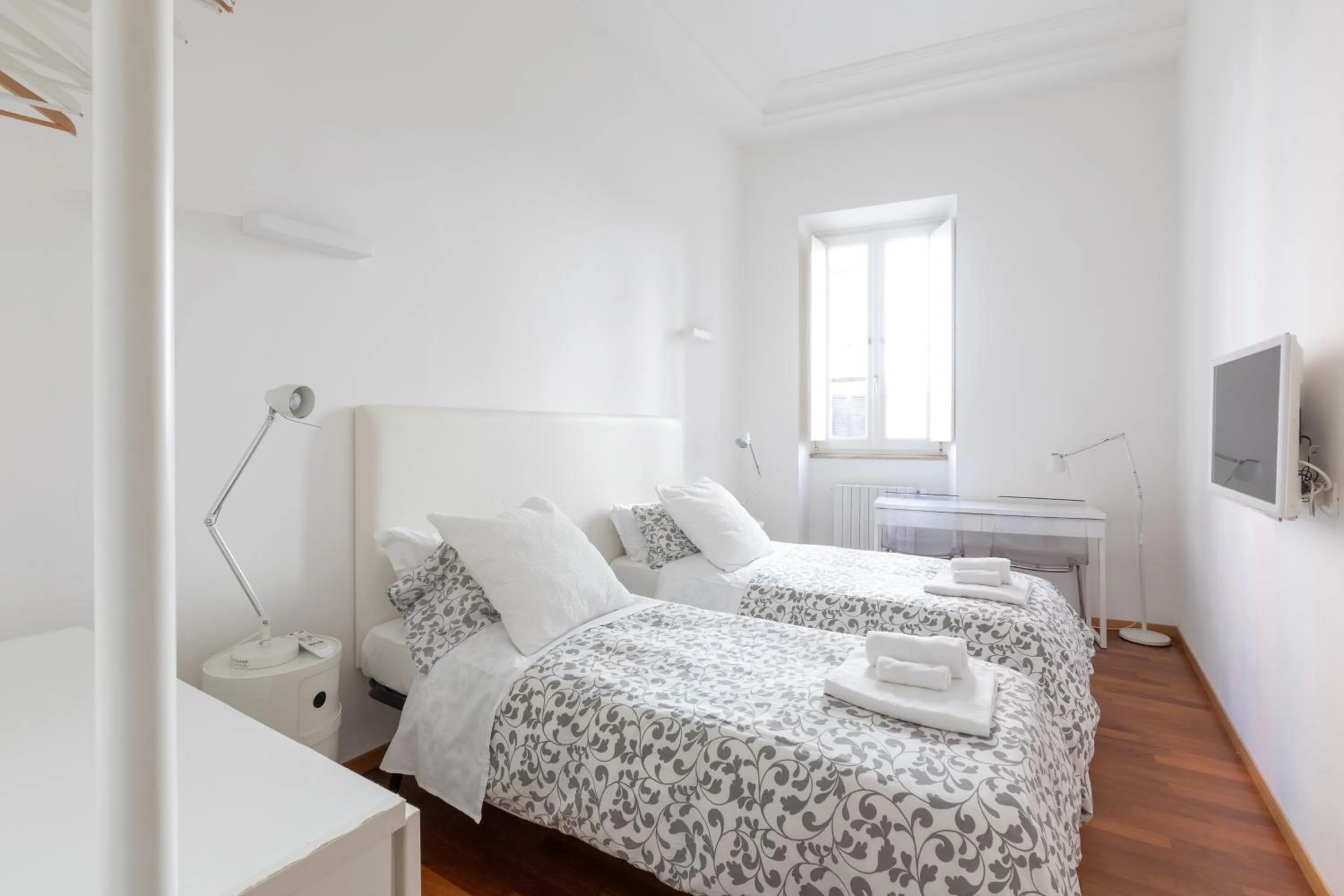 Photo of the whole room, Bed in Stay In Rome