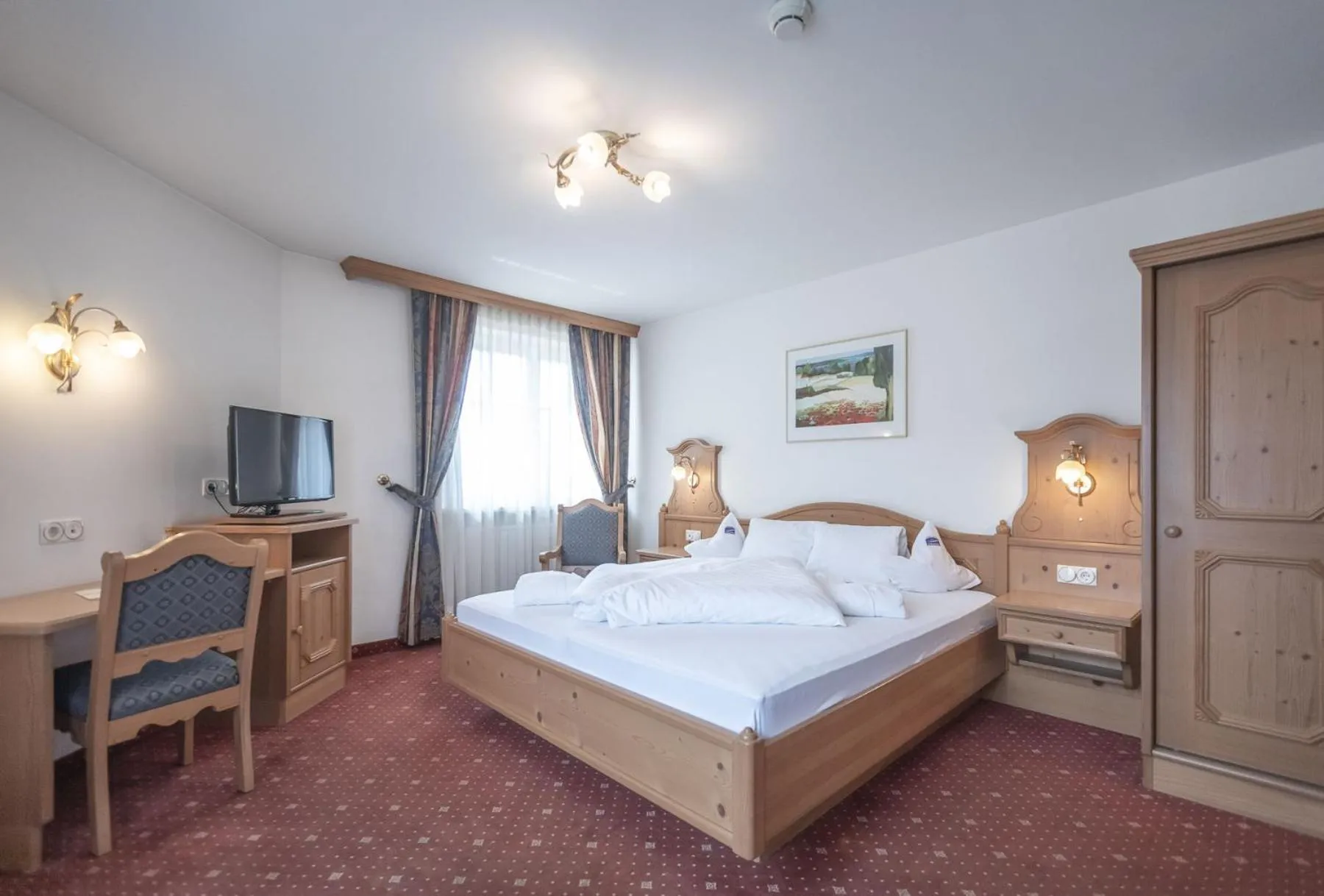 Photo of the whole room, Bed in Hotel Garni Schneider