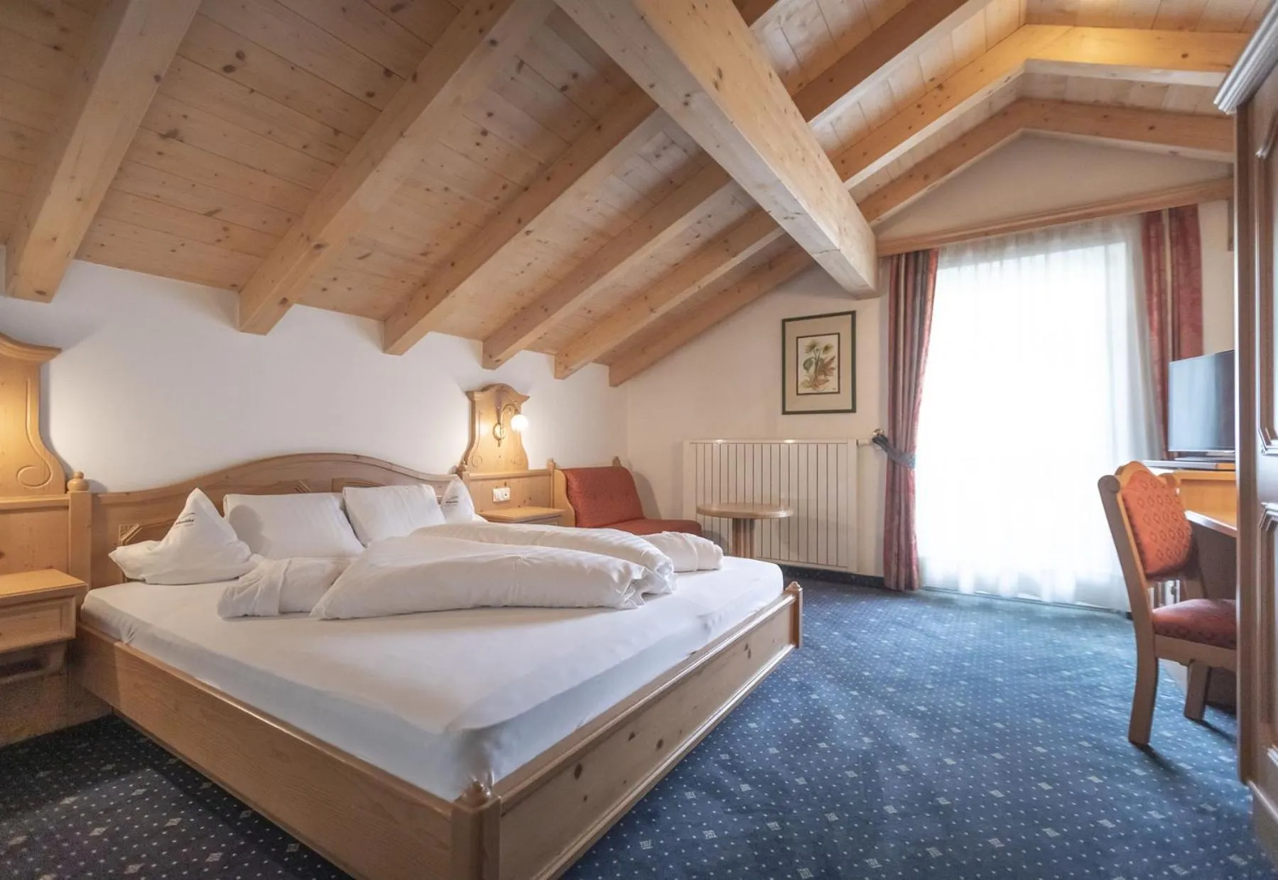 Photo of the whole room, Bed in Hotel Garni Schneider