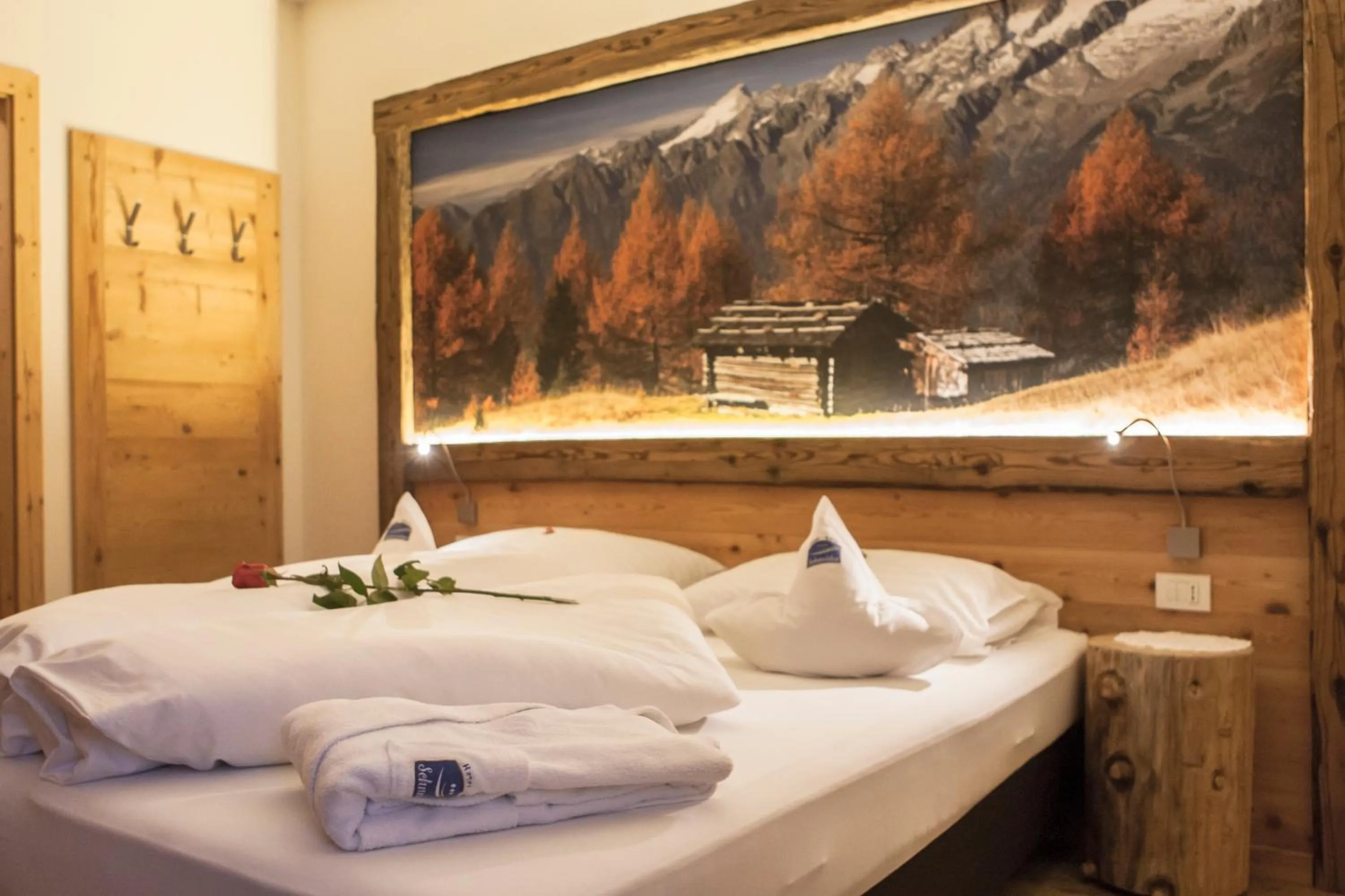 Photo of the whole room, Bed in Hotel Garni Schneider