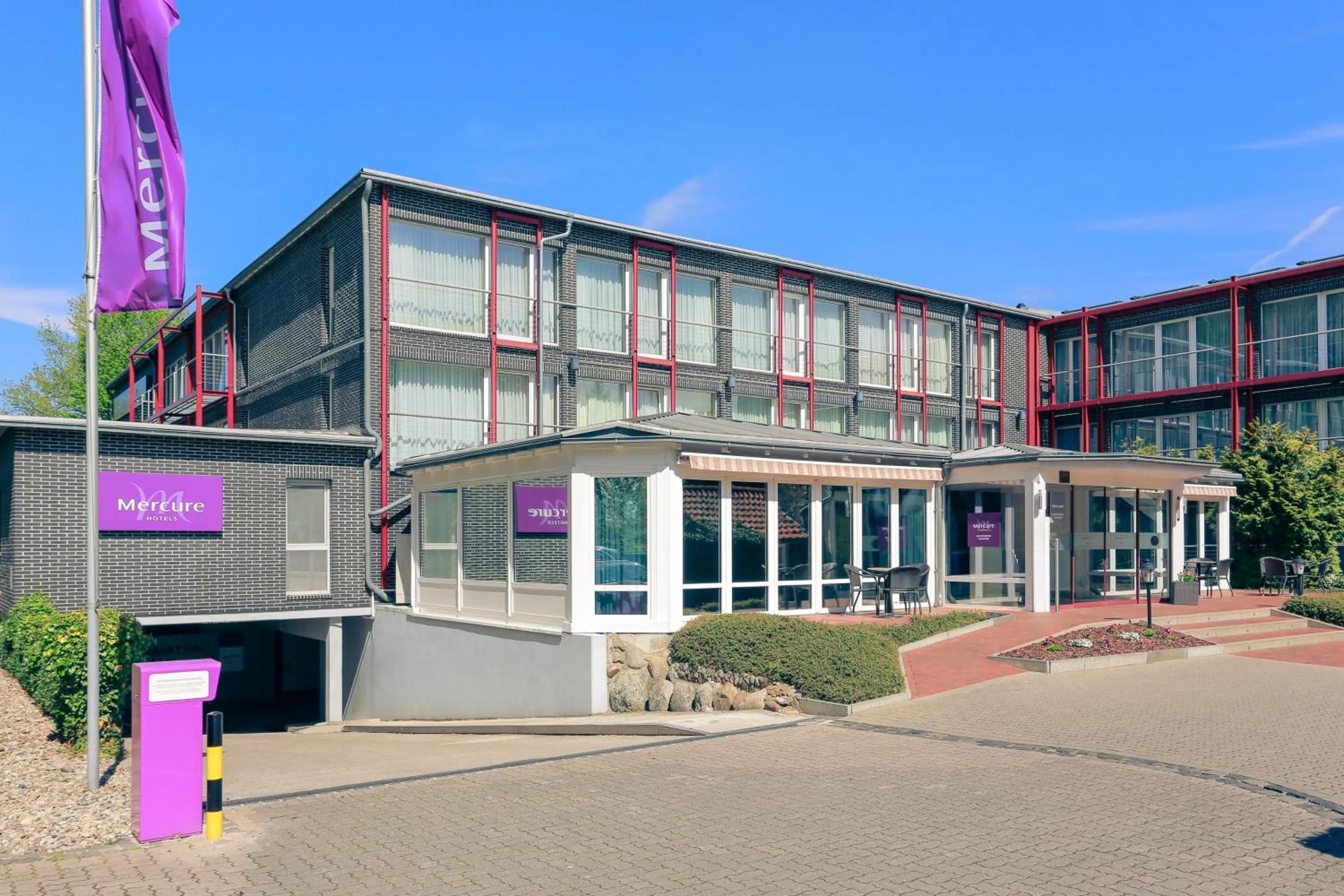 Property building in Mercure Hotel am Entenfang Hannover