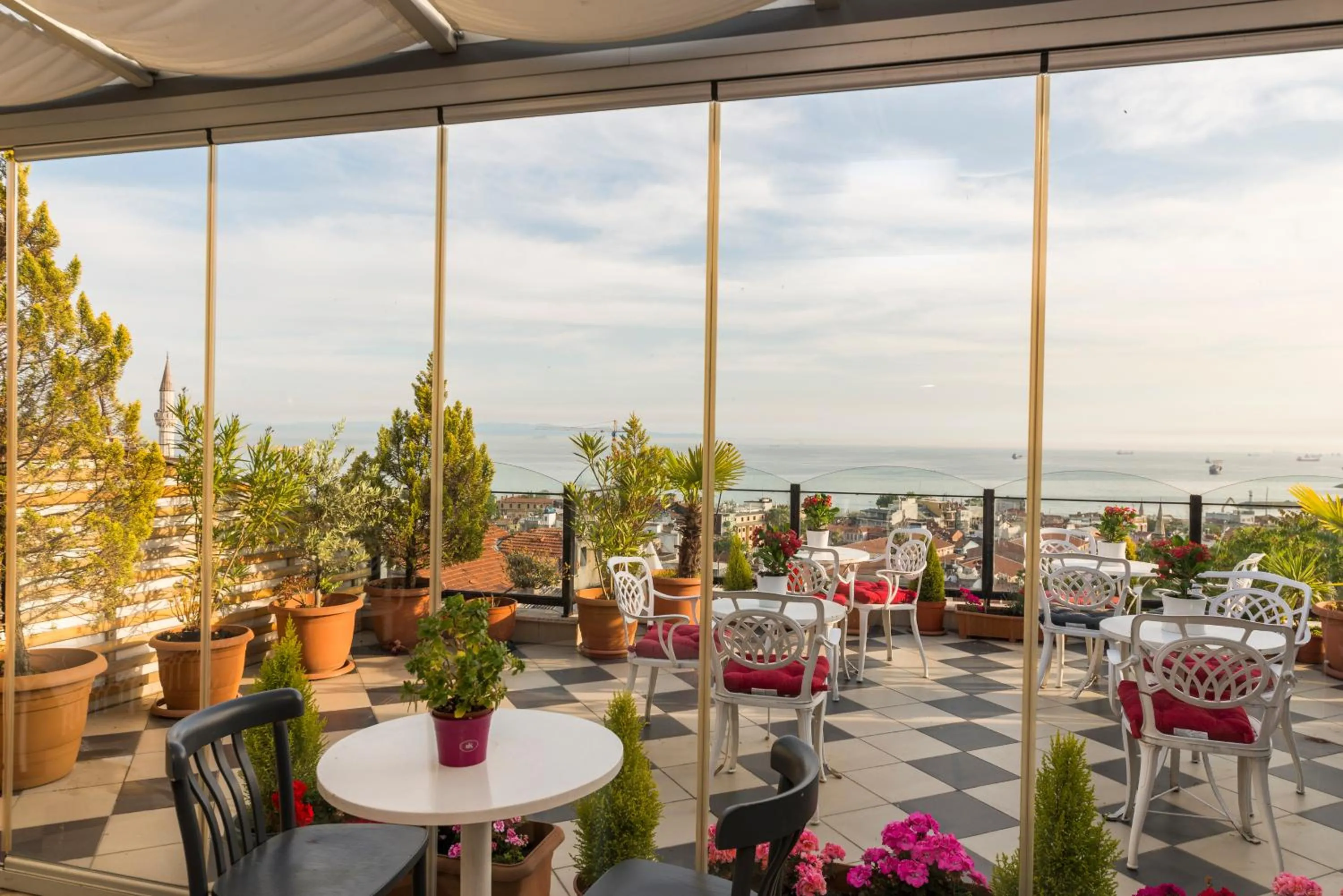 Istanbul Amedros Home